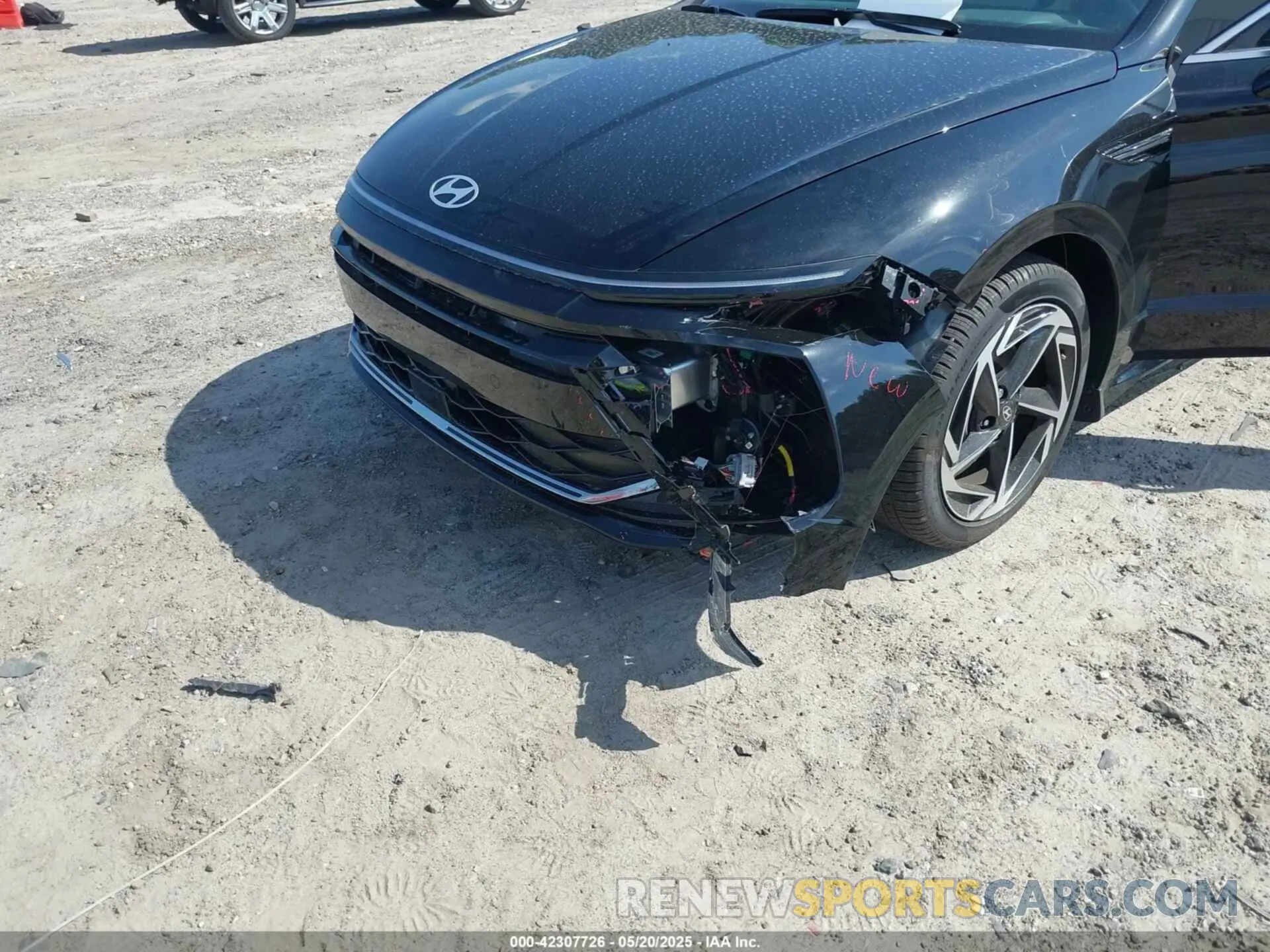 6 Photograph of a damaged car KMHL14JA4SA466449 HYUNDAI SONATA 2025