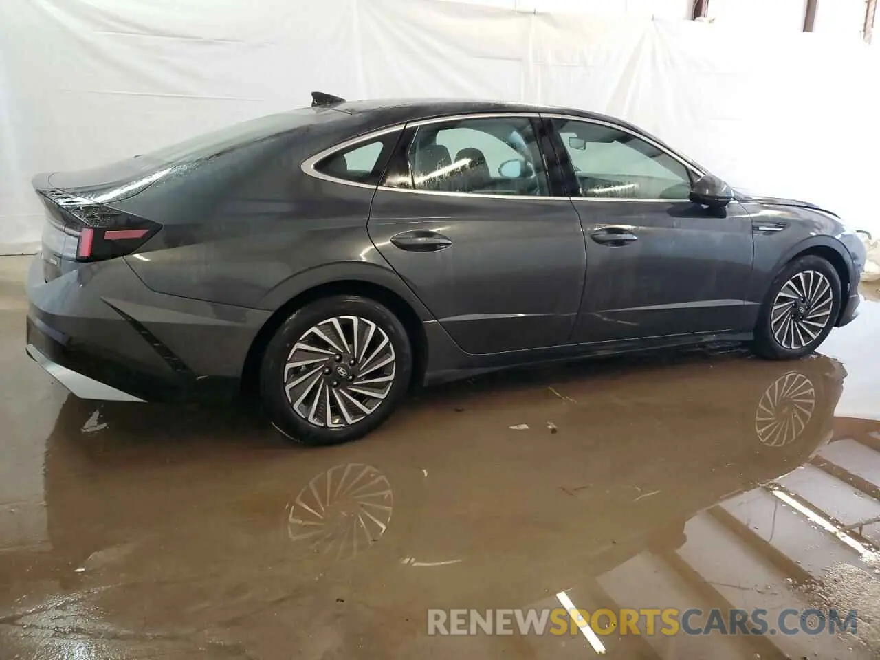 3 Photograph of a damaged car KMHL34JJ0SA105147 HYUNDAI SONATA 2025