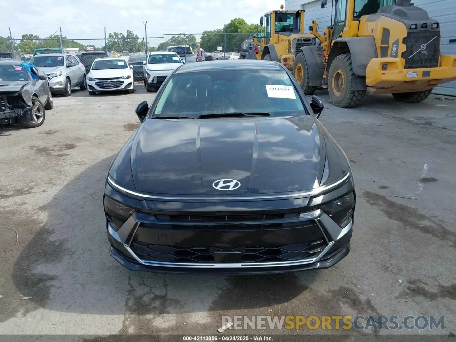 12 Photograph of a damaged car KMHL64JA0SA456471 HYUNDAI SONATA 2025