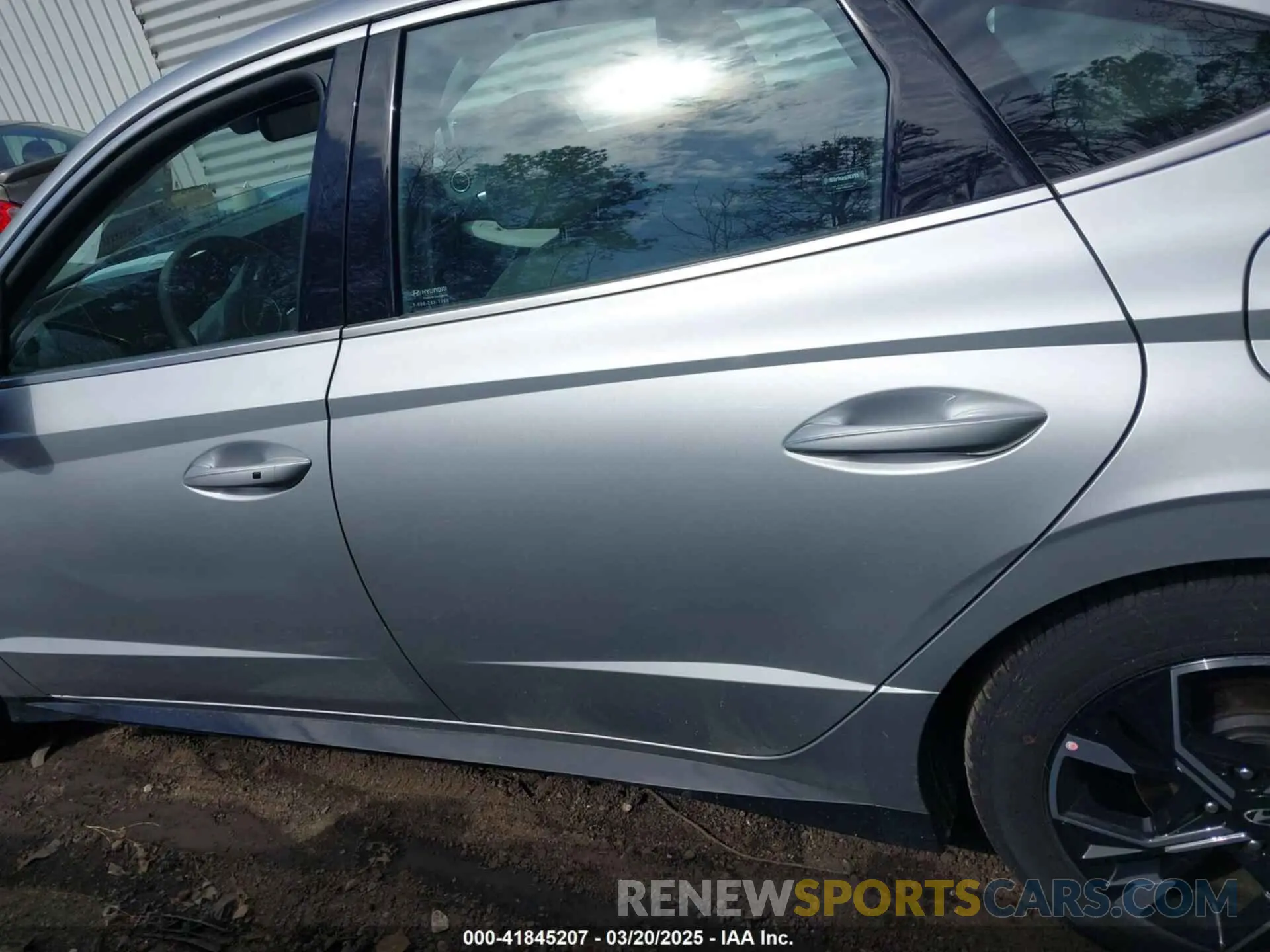 14 Photograph of a damaged car KMHL64JA2SA447559 HYUNDAI SONATA 2025