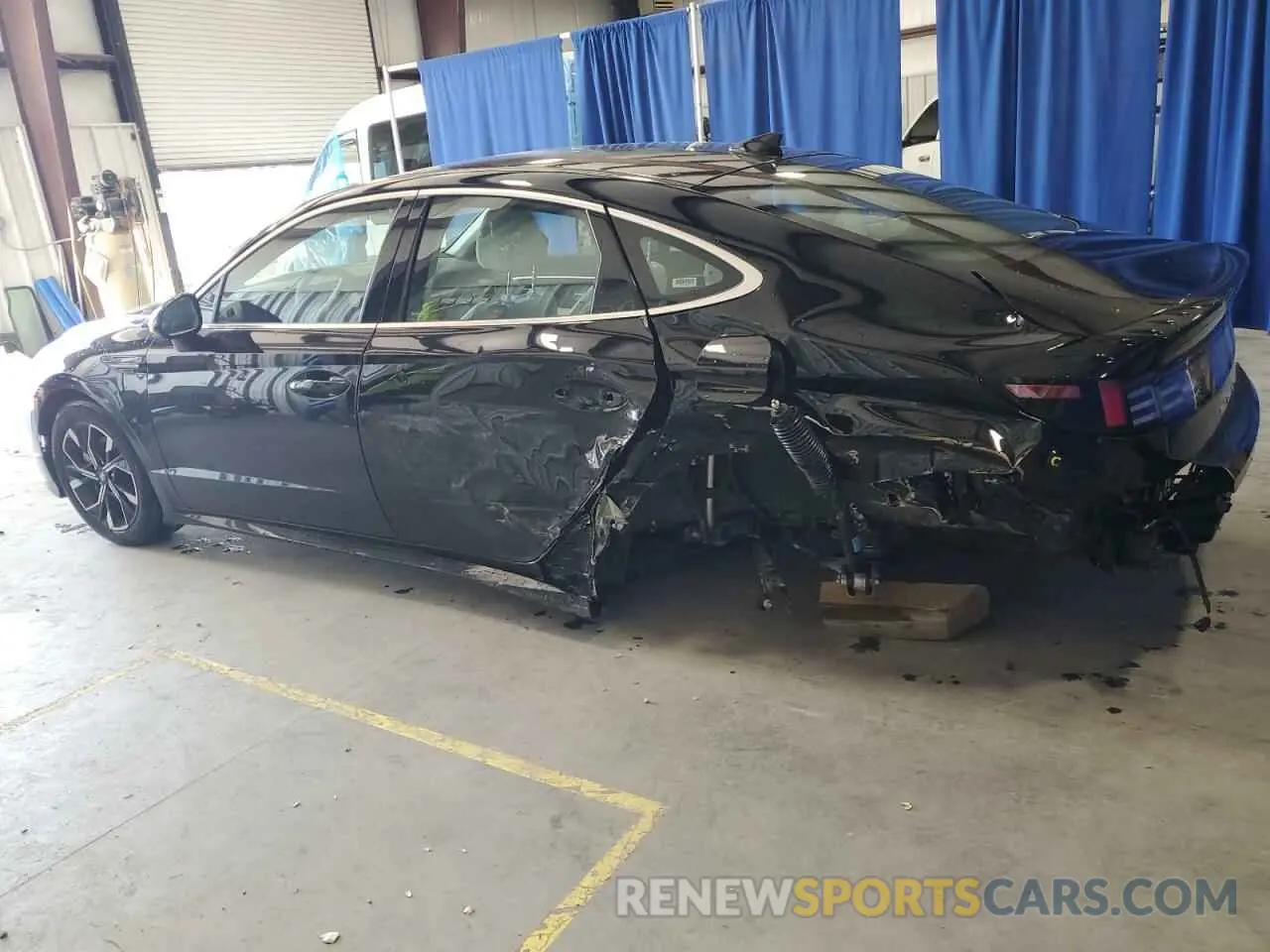 2 Photograph of a damaged car KMHL64JA2SA456407 HYUNDAI SONATA 2025