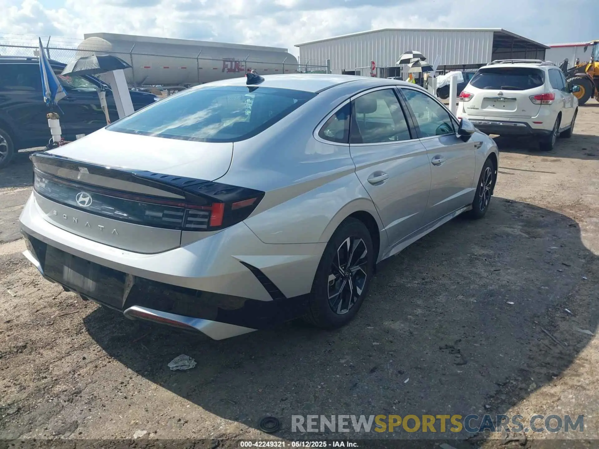 4 Фотография поврежденного автомобиля KMHL64JA3SA449076 HYUNDAI SONATA 2025