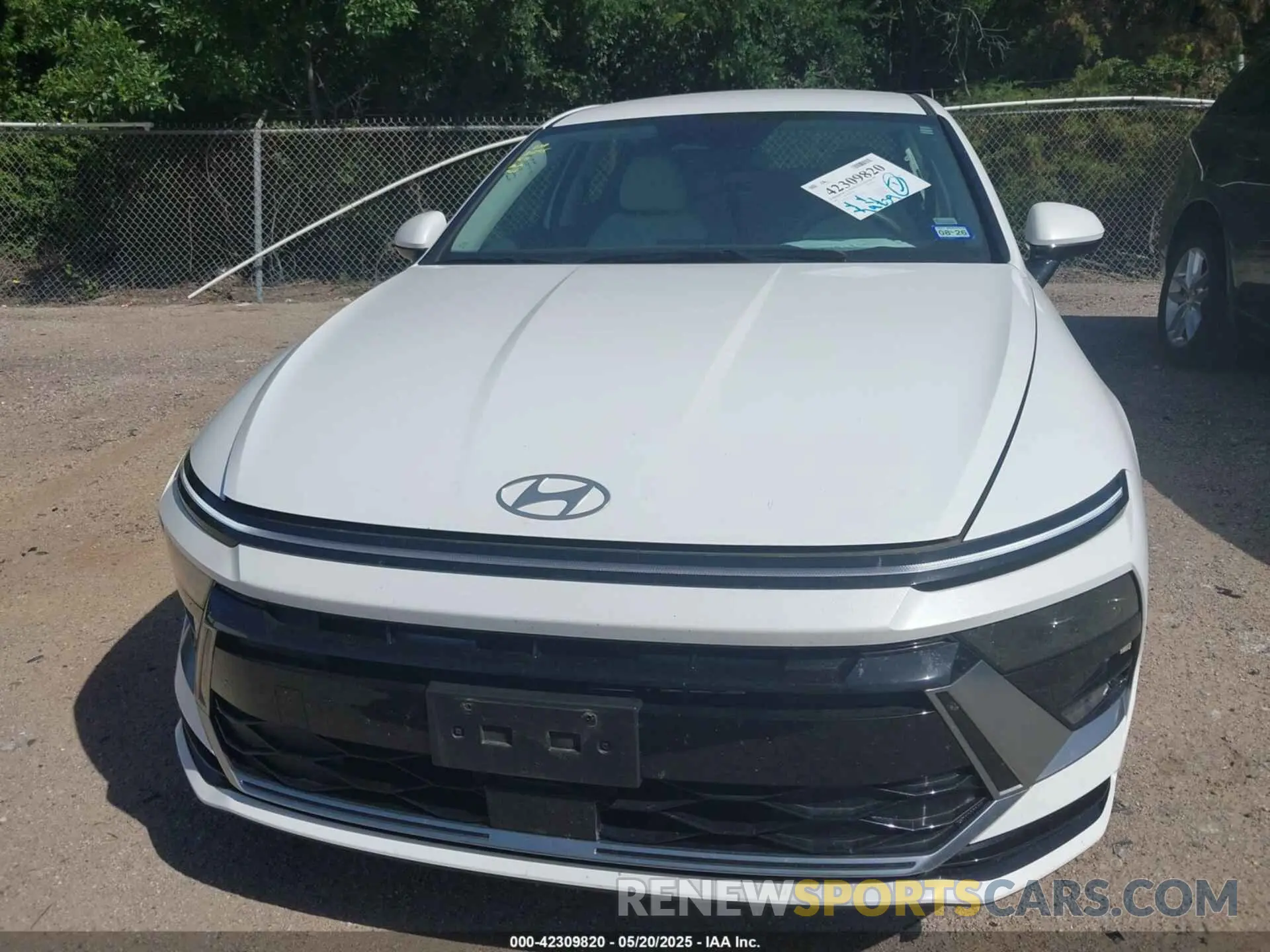 12 Photograph of a damaged car KMHL64JA4SA428723 HYUNDAI SONATA 2025