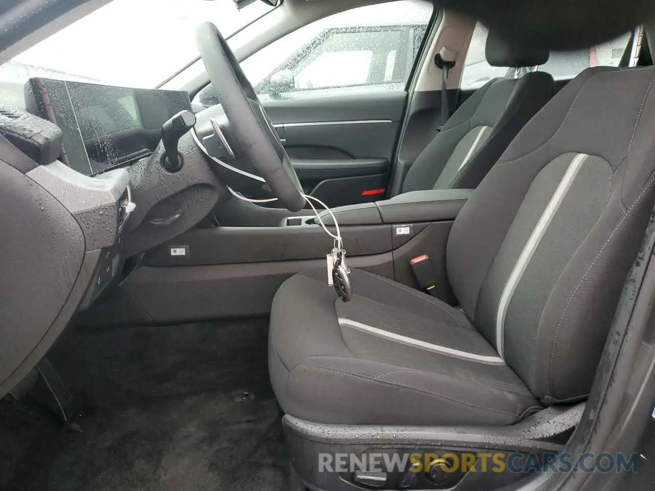 7 Photograph of a damaged car KMHL64JA4SA450110 HYUNDAI SONATA 2025