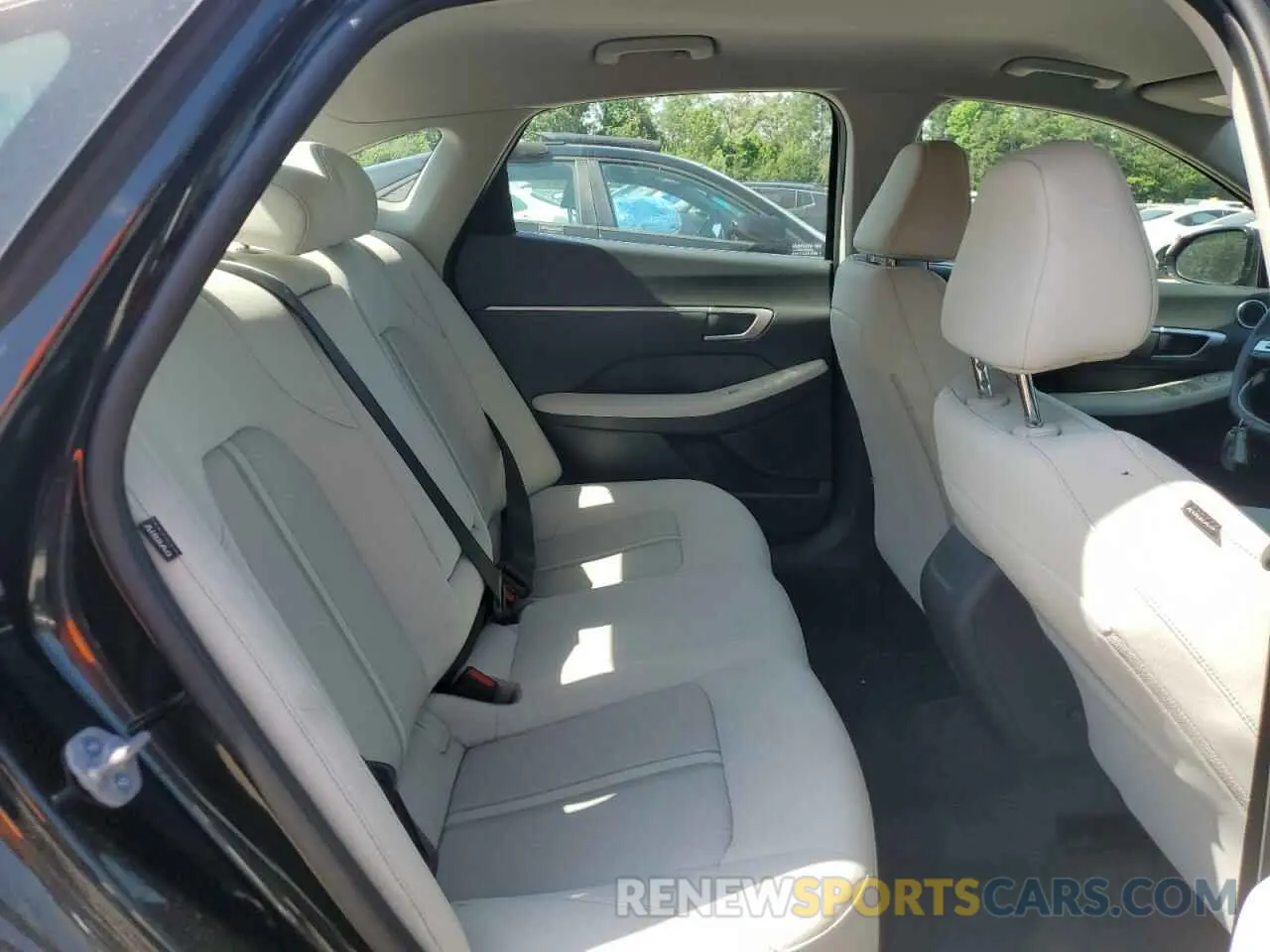10 Photograph of a damaged car KMHL64JA4SA450236 HYUNDAI SONATA 2025