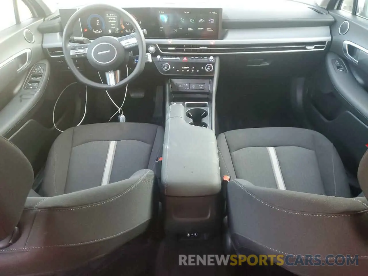 8 Photograph of a damaged car KMHL64JA5SA464520 HYUNDAI SONATA 2025