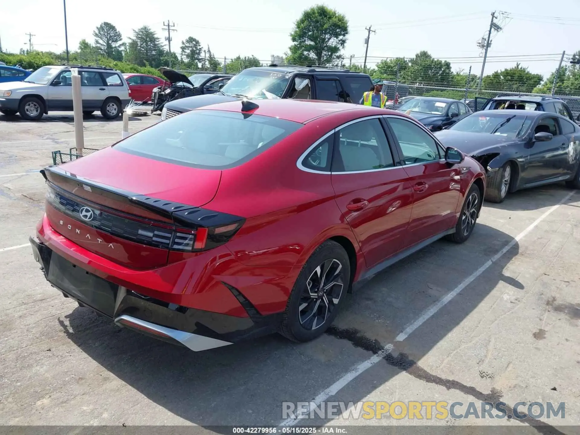 4 Photograph of a damaged car KMHL64JA6SA451663 HYUNDAI SONATA 2025