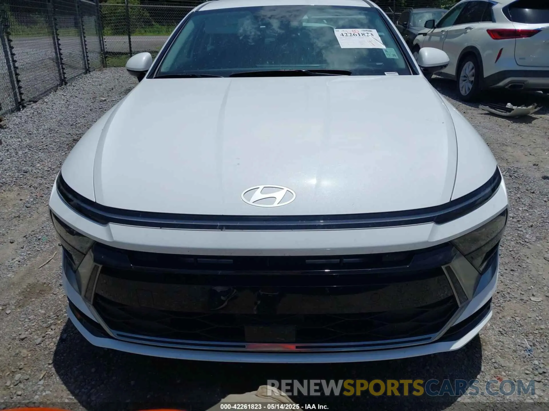 12 Photograph of a damaged car KMHL64JA7SA437111 HYUNDAI SONATA 2025