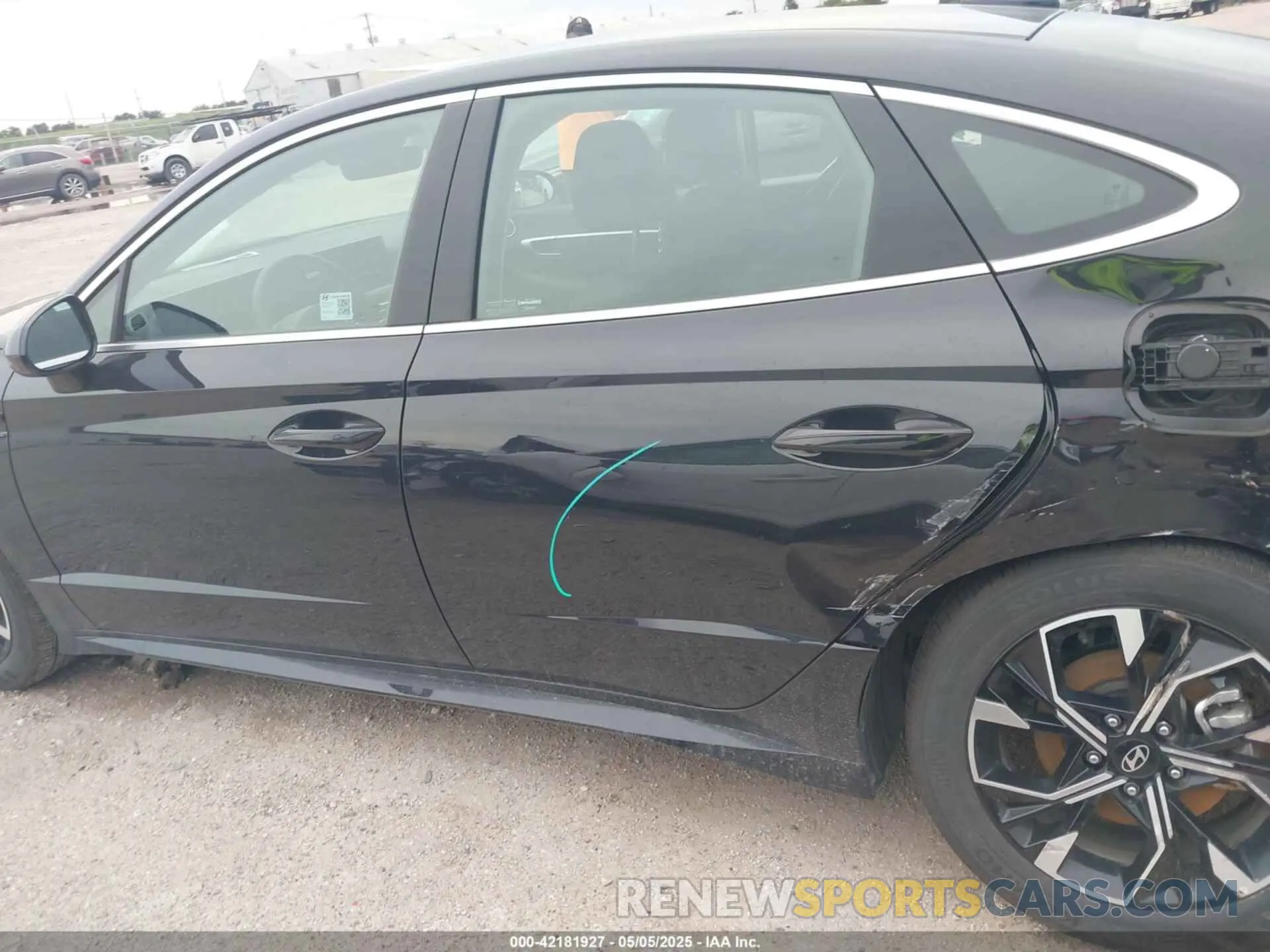 14 Photograph of a damaged car KMHL64JA9SA463449 HYUNDAI SONATA 2025