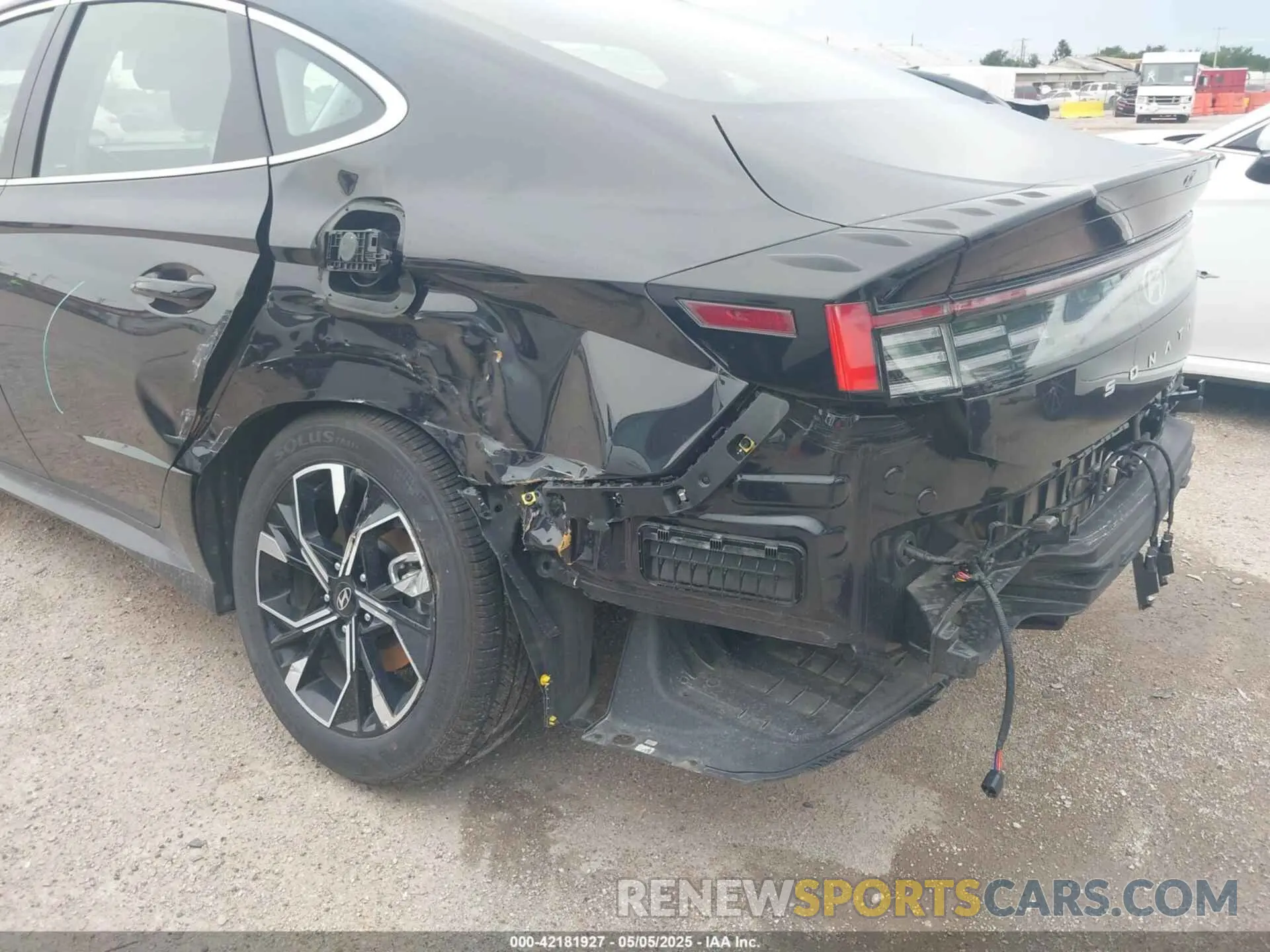 6 Photograph of a damaged car KMHL64JA9SA463449 HYUNDAI SONATA 2025