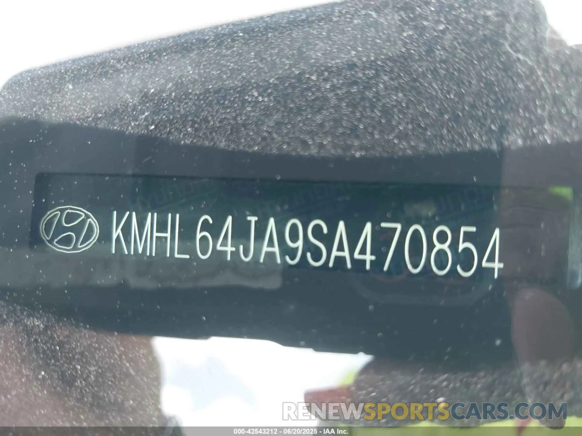 9 Photograph of a damaged car KMHL64JA9SA470854 HYUNDAI SONATA 2025