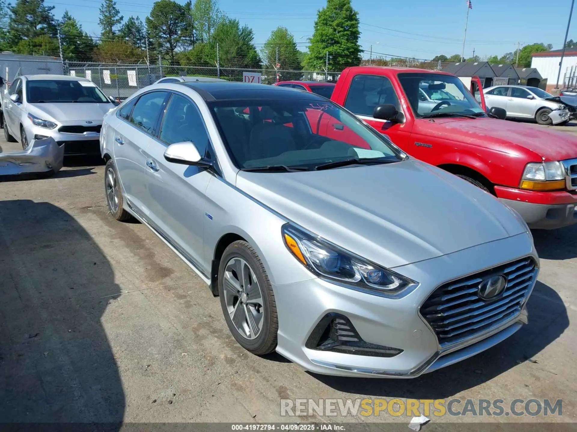 1 Фотография поврежденного автомобиля KMHE34L32KA090514 HYUNDAI SONATA HYBRID 2019