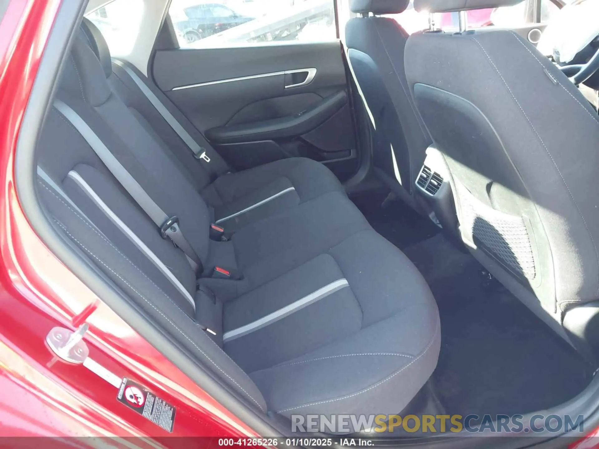 8 Photograph of a damaged car KMHL24JJ1LA009550 HYUNDAI SONATA HYBRID 2020