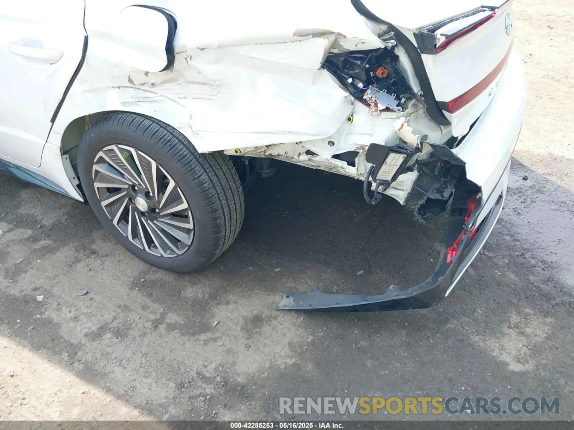 6 Photograph of a damaged car KMHL34JJ5NA047444 HYUNDAI SONATA HYBRID 2022