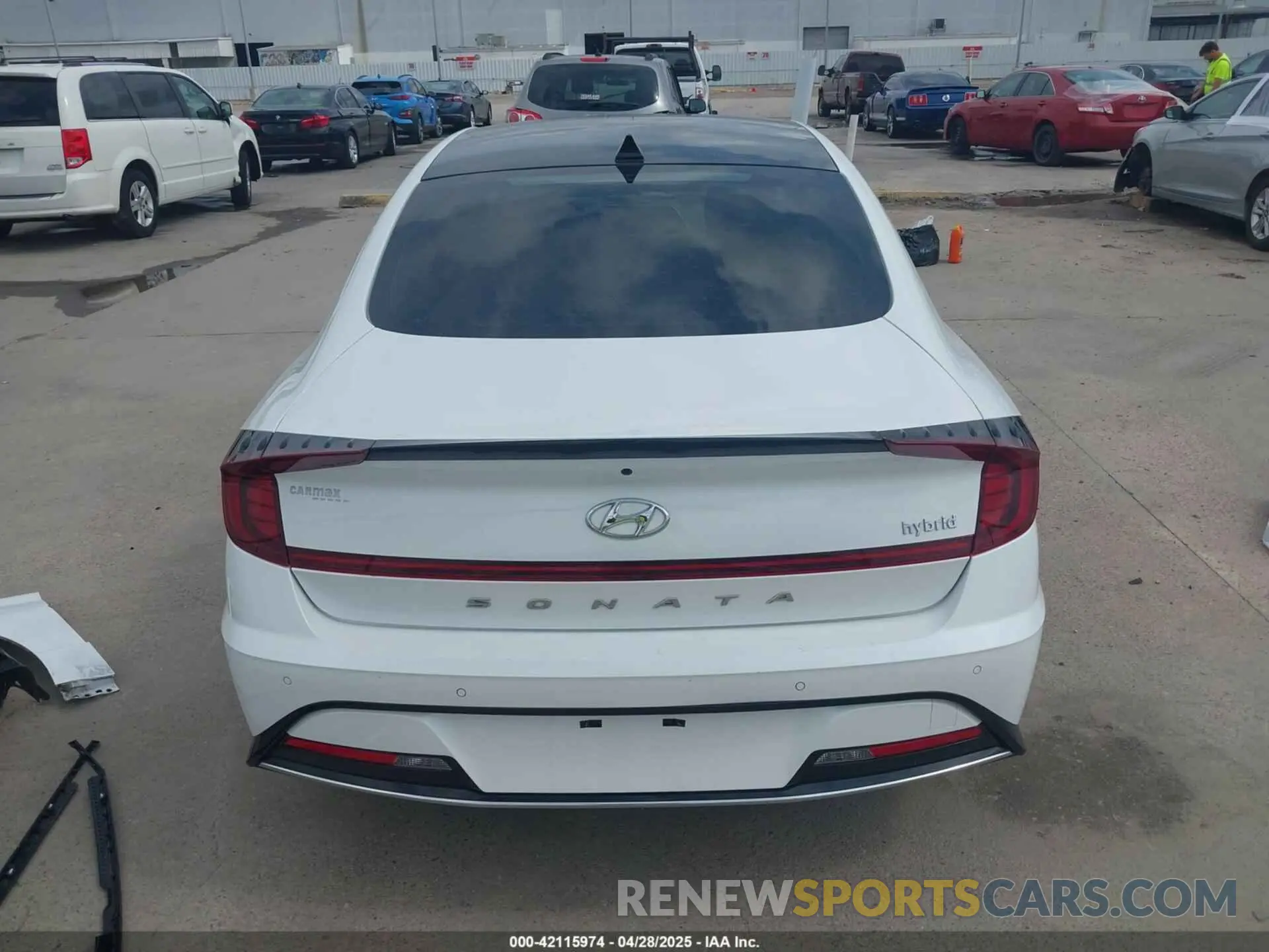 17 Photograph of a damaged car KMHL54JJ8NA049246 HYUNDAI SONATA HYBRID 2022