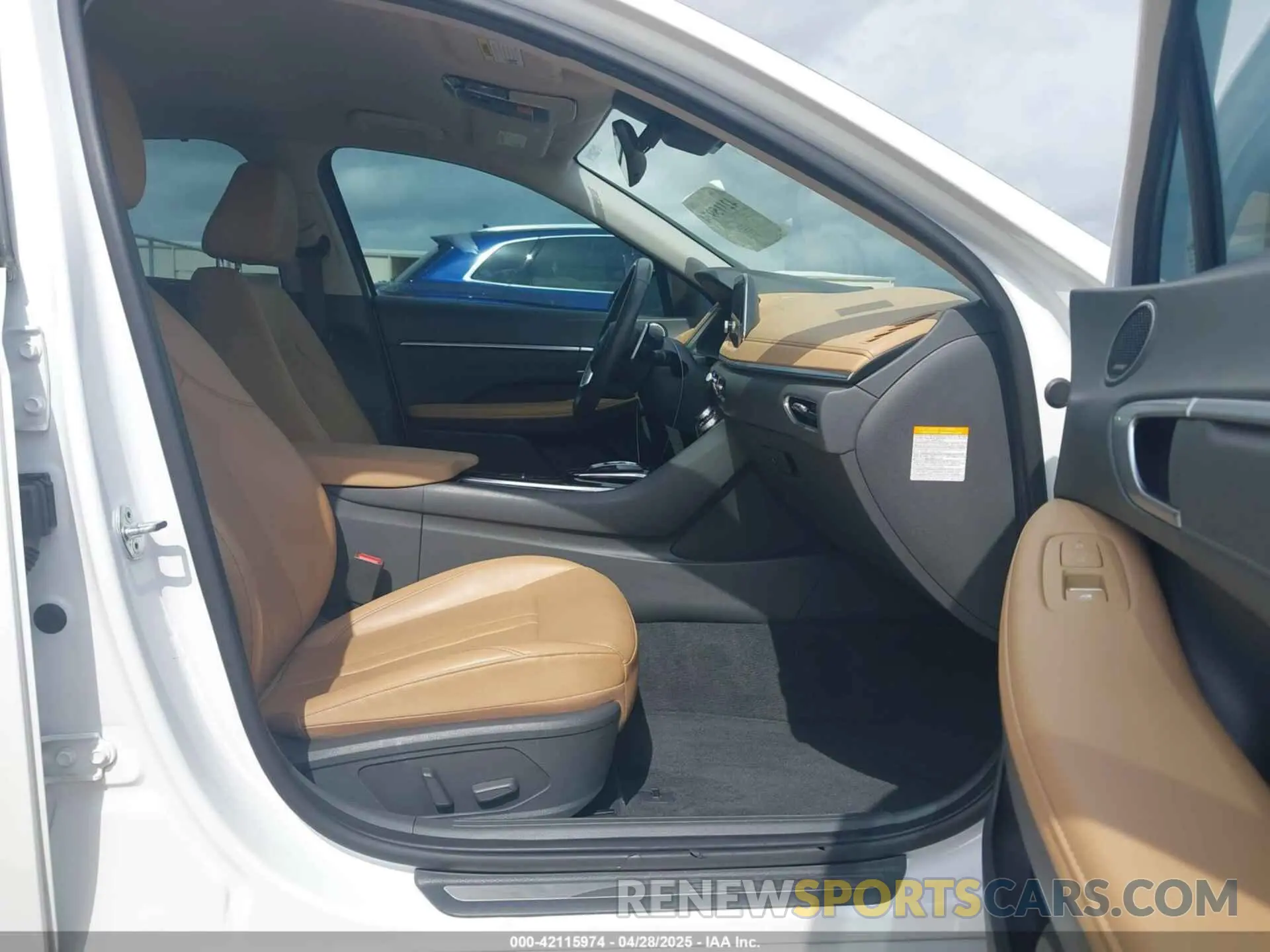 5 Photograph of a damaged car KMHL54JJ8NA049246 HYUNDAI SONATA HYBRID 2022