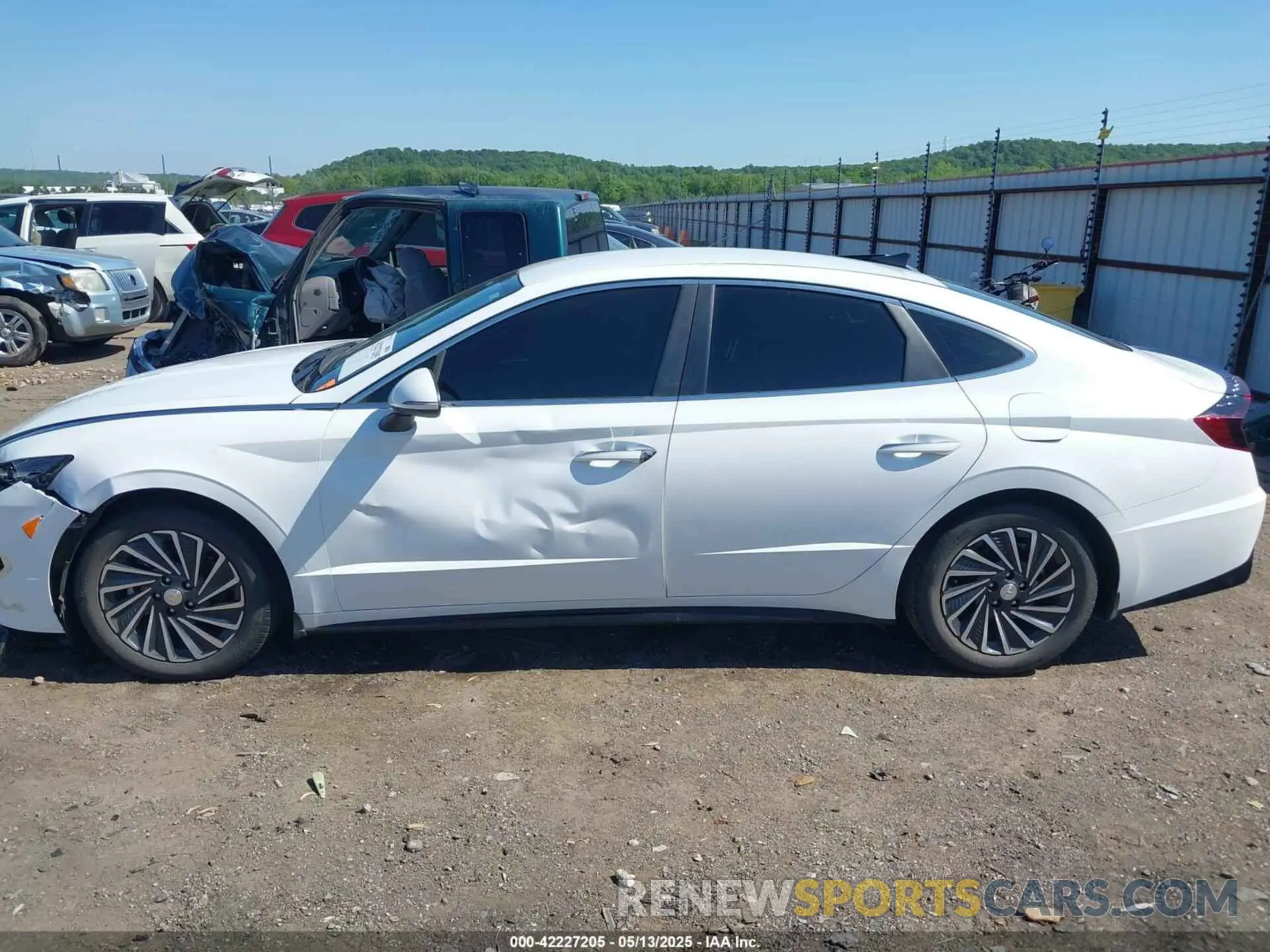 14 Photograph of a damaged car KMHL34JJ0PA064039 HYUNDAI SONATA HYBRID 2023