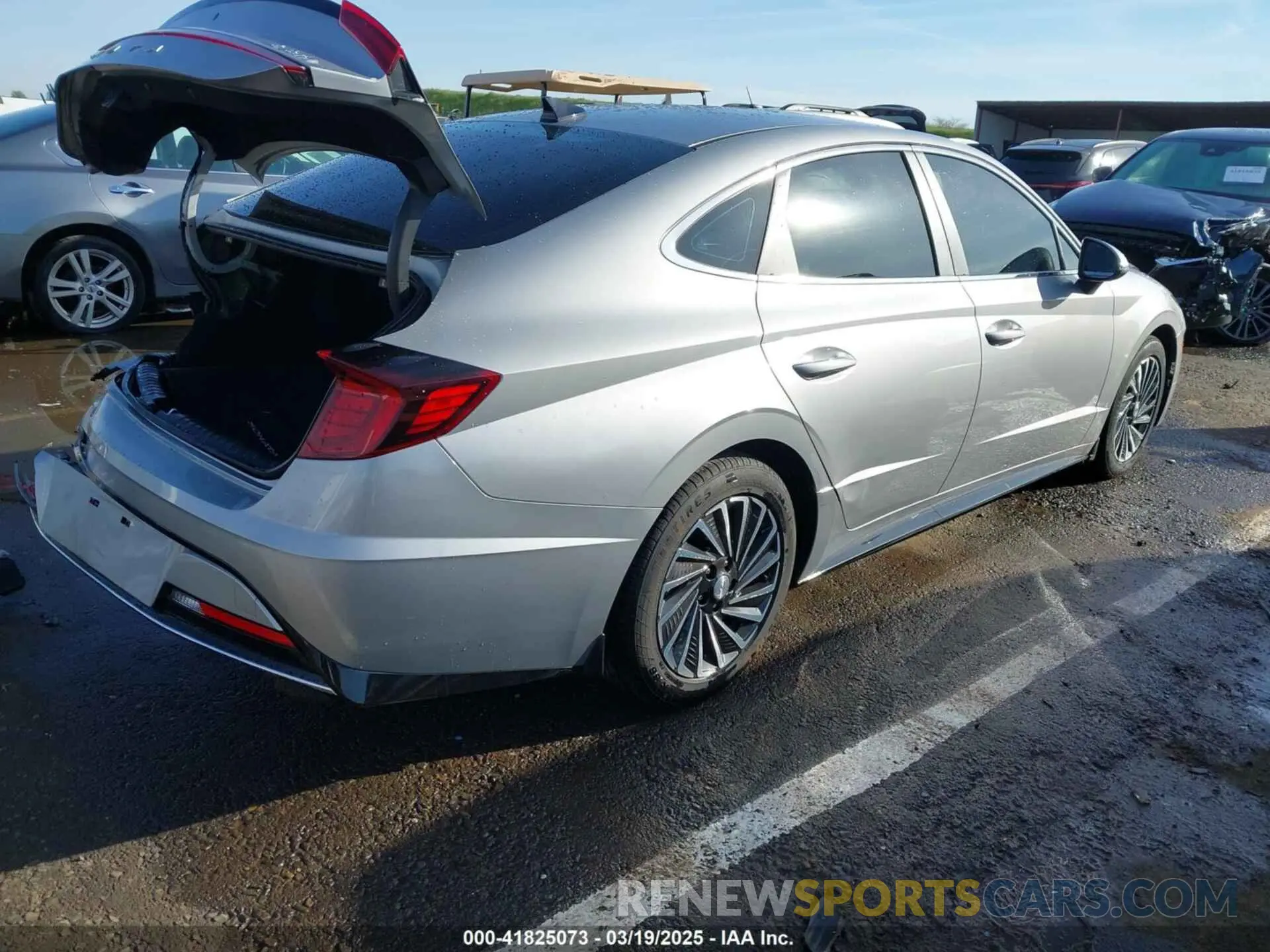 4 Photograph of a damaged car KMHL34JJ5PA071052 HYUNDAI SONATA HYBRID 2023