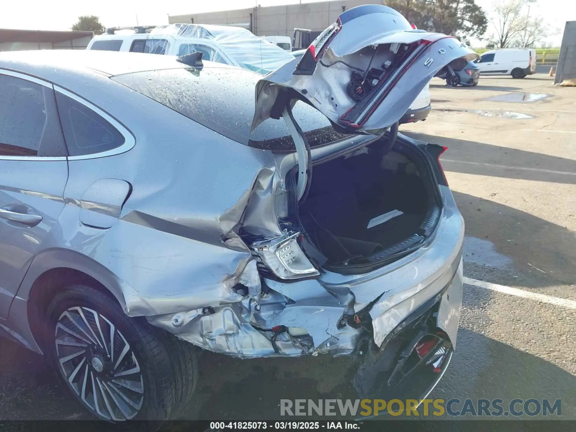 6 Photograph of a damaged car KMHL34JJ5PA071052 HYUNDAI SONATA HYBRID 2023