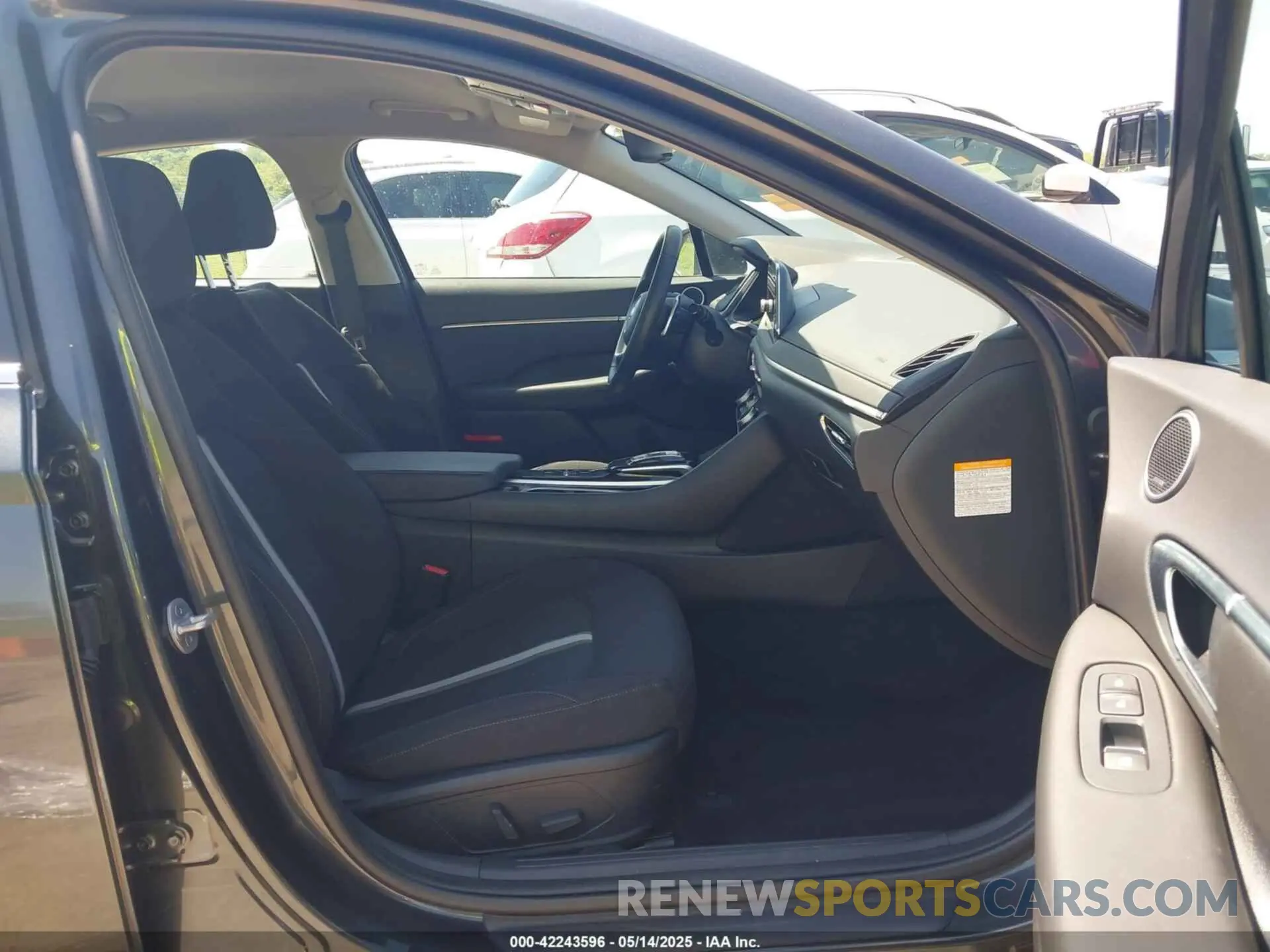 5 Photograph of a damaged car KMHL34JJXPA075050 HYUNDAI SONATA HYBRID 2023
