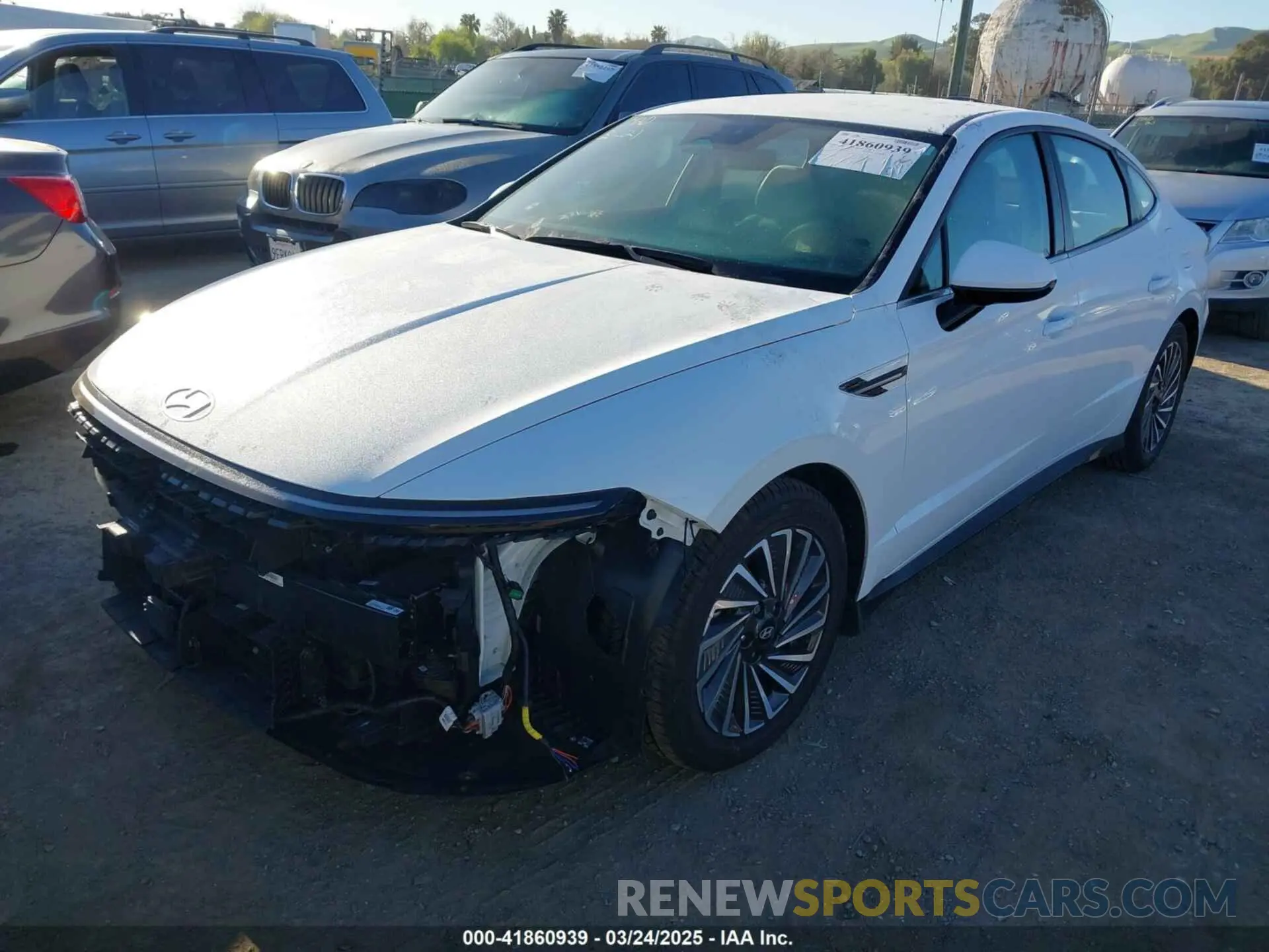 2 Photograph of a damaged car KMHL34JJ2RA086417 HYUNDAI SONATA HYBRID 2024