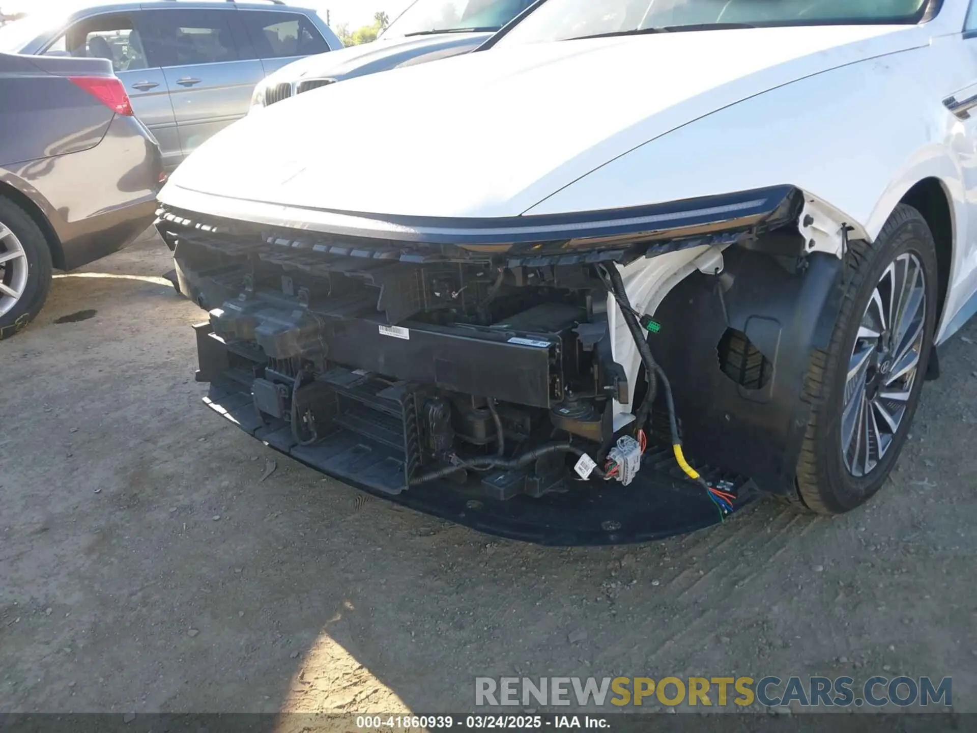 6 Photograph of a damaged car KMHL34JJ2RA086417 HYUNDAI SONATA HYBRID 2024