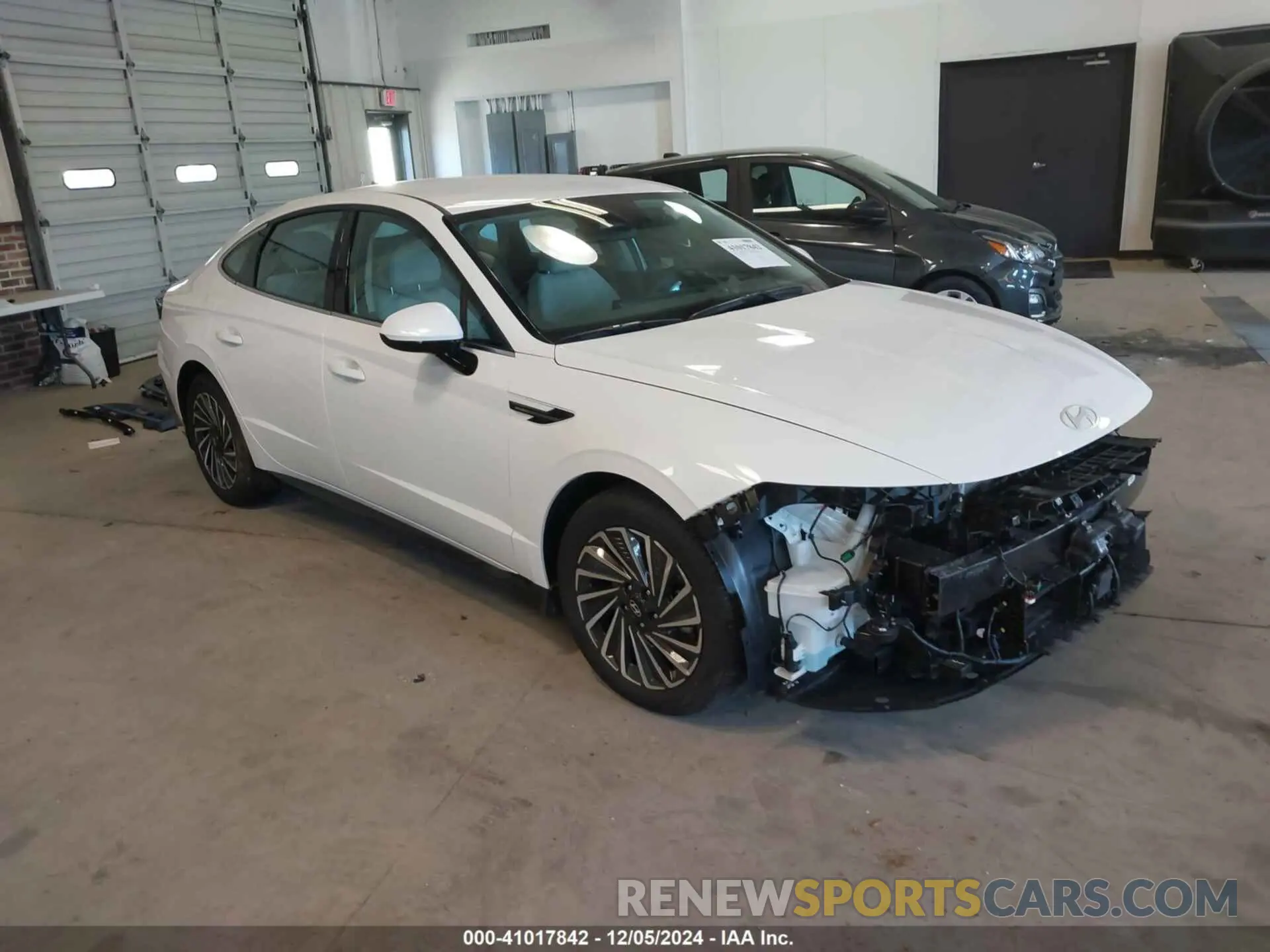 1 Photograph of a damaged car KMHL34JJ5RA085911 HYUNDAI SONATA HYBRID 2024