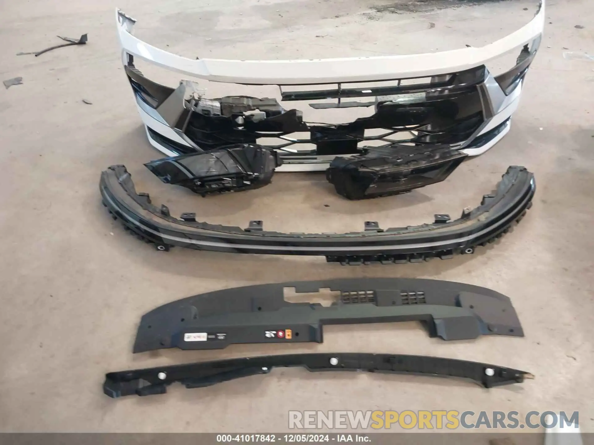 12 Photograph of a damaged car KMHL34JJ5RA085911 HYUNDAI SONATA HYBRID 2024