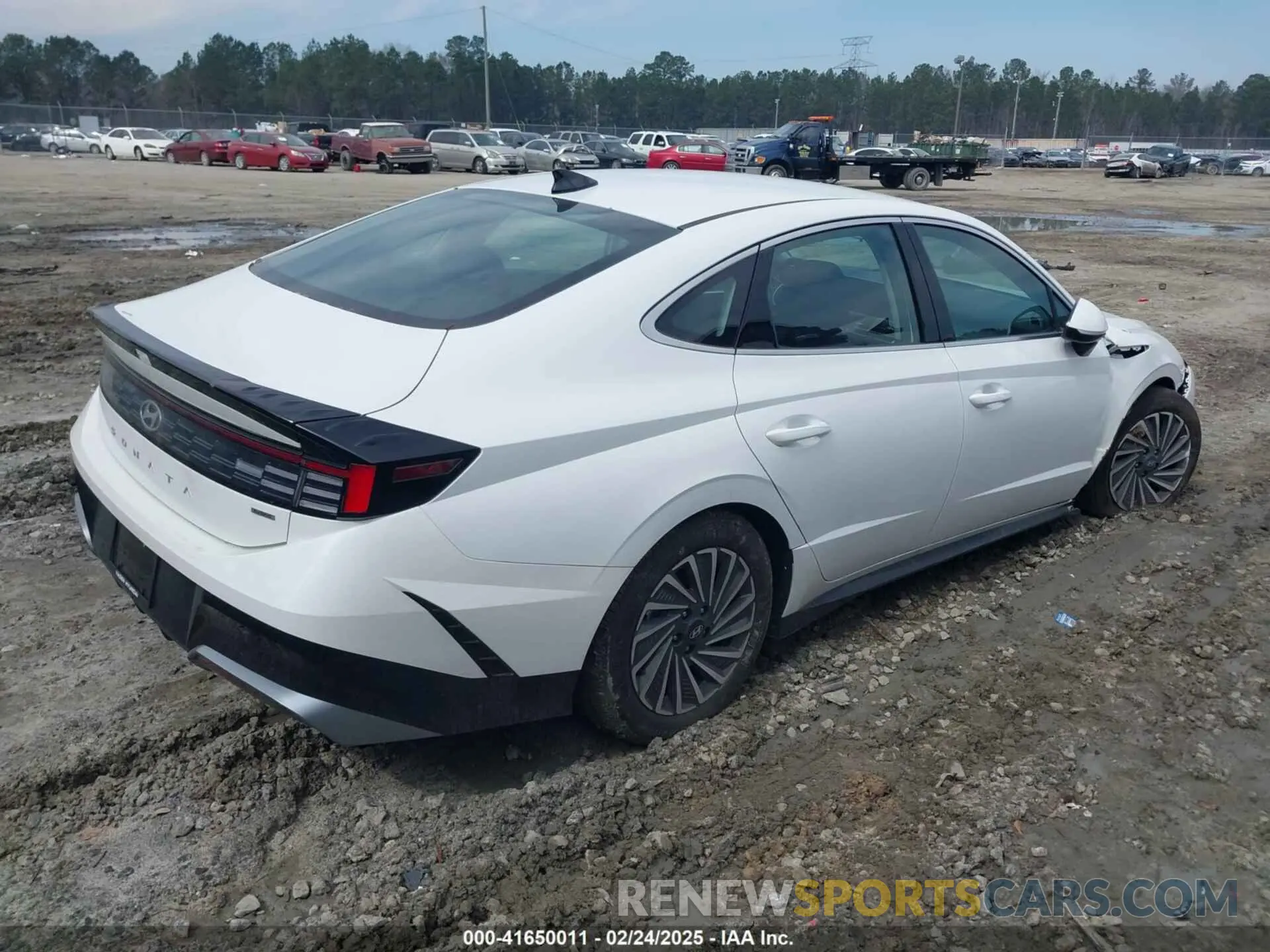 4 Photograph of a damaged car KMHL34JJXRA092529 HYUNDAI SONATA HYBRID 2024