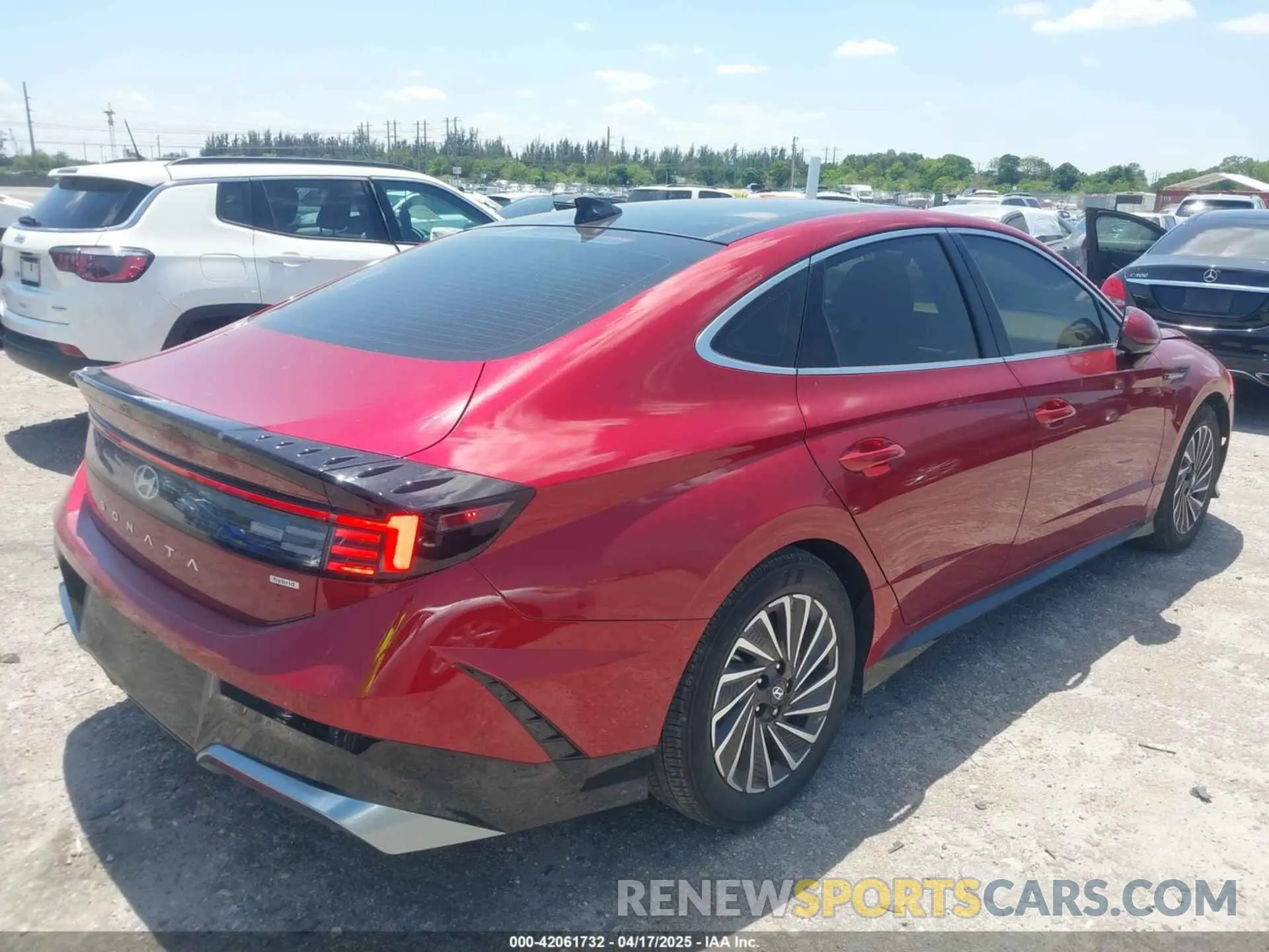 4 Фотография поврежденного автомобиля KMHL54JJ7RA096533 HYUNDAI SONATA HYBRID 2024