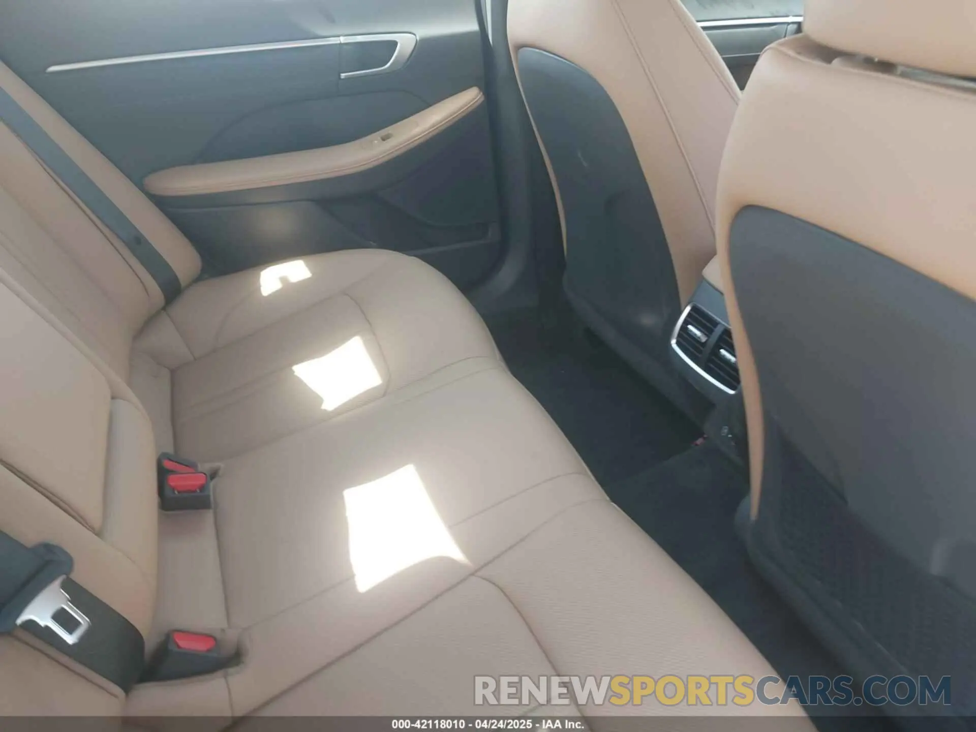 8 Фотография поврежденного автомобиля KMHL54JJ7RA102010 HYUNDAI SONATA HYBRID 2024