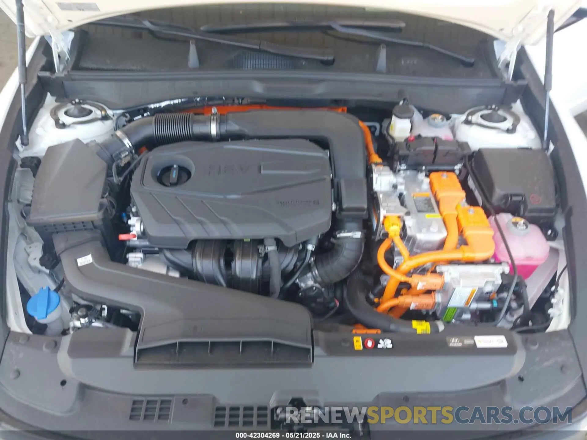 10 Photograph of a damaged car KMHL54JJ0SA119365 HYUNDAI SONATA HYBRID 2025