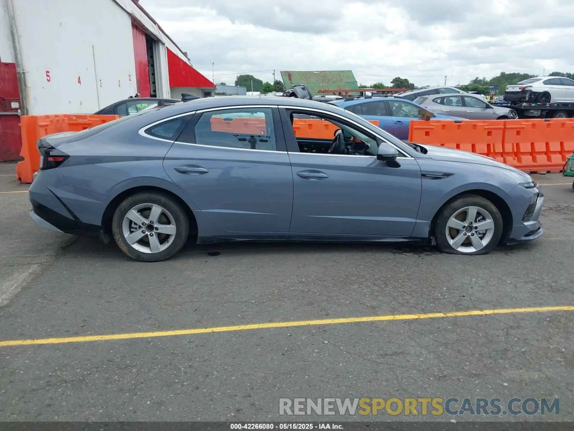 14 Photograph of a damaged car KMHL54JJ7SA108329 HYUNDAI SONATA HYBRID 2025