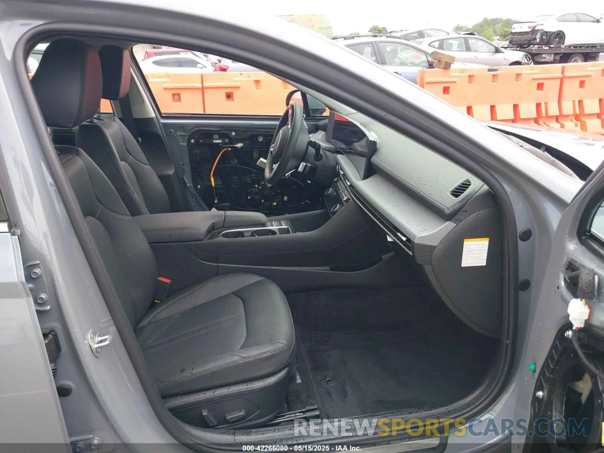 5 Photograph of a damaged car KMHL54JJ7SA108329 HYUNDAI SONATA HYBRID 2025