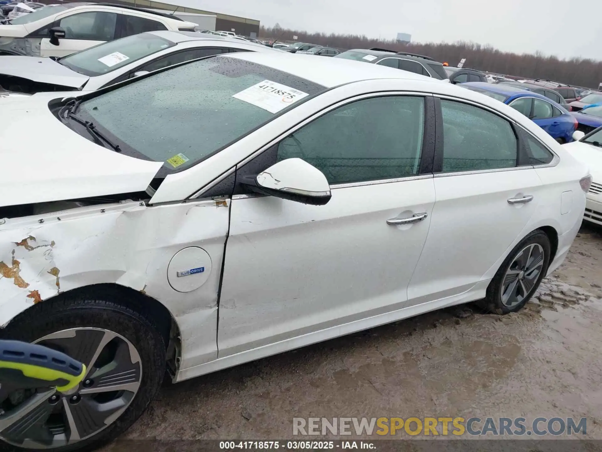 14 Фотография поврежденного автомобиля KMHE14L28KA093382 HYUNDAI SONATA PLUG-IN HYBRID 2019