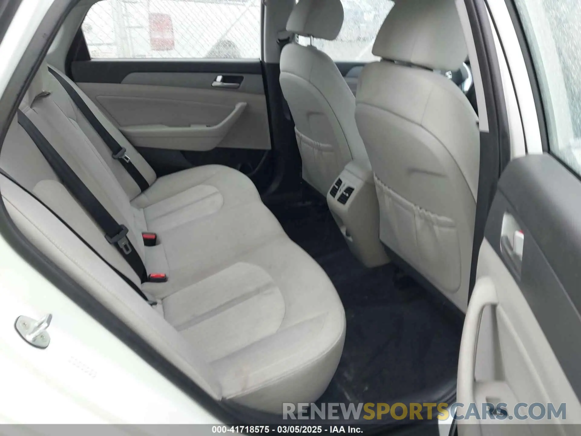 8 Фотография поврежденного автомобиля KMHE14L28KA093382 HYUNDAI SONATA PLUG-IN HYBRID 2019