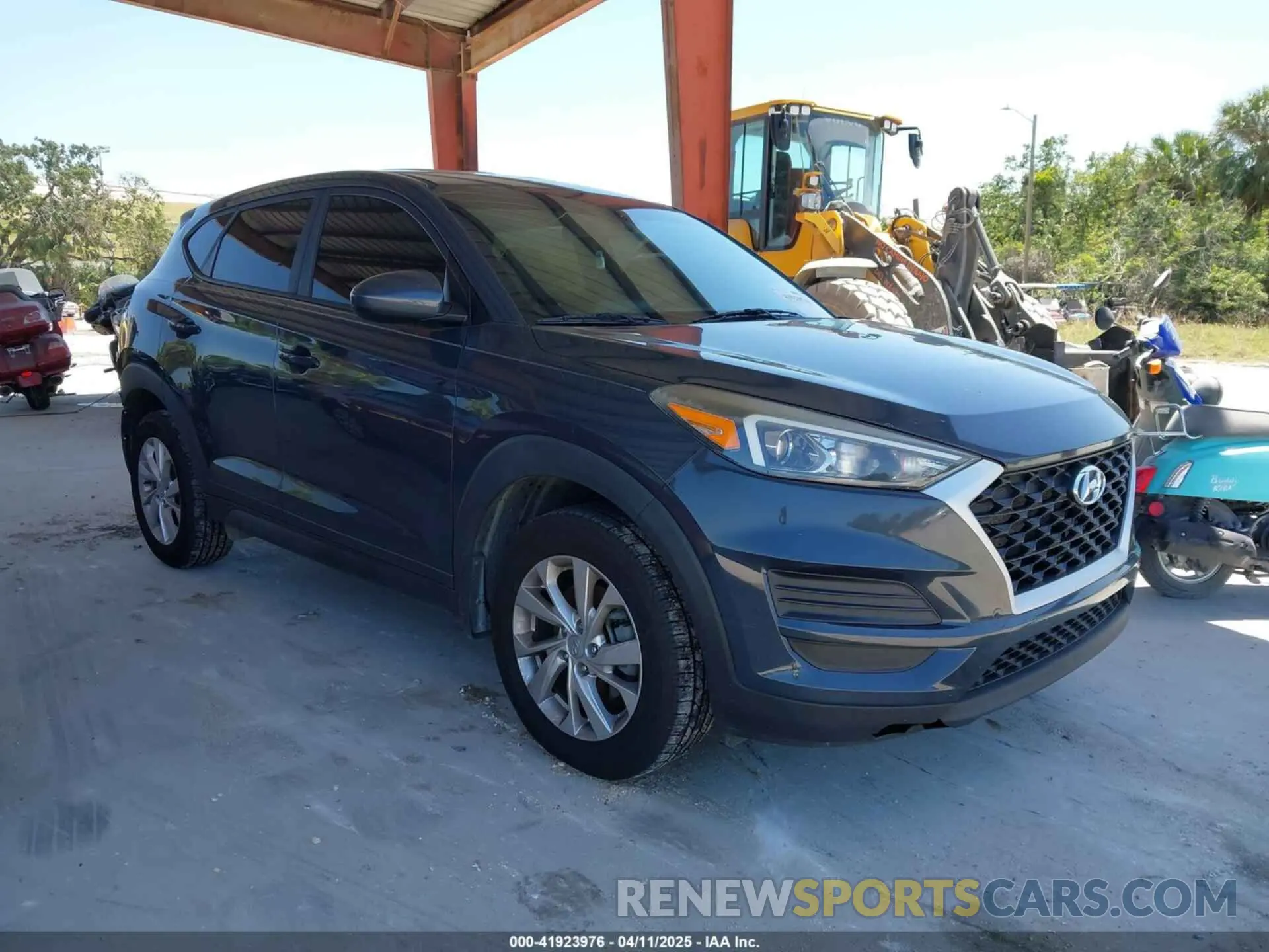 1 Photograph of a damaged car KM8J23A40KU007152 HYUNDAI TUCSON 2019