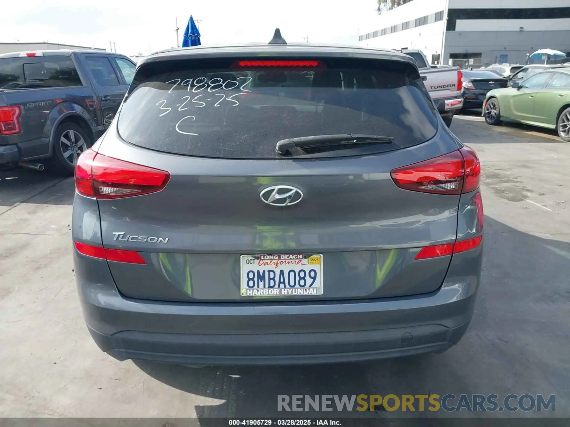 16 Photograph of a damaged car KM8J23A42KU079664 HYUNDAI TUCSON 2019