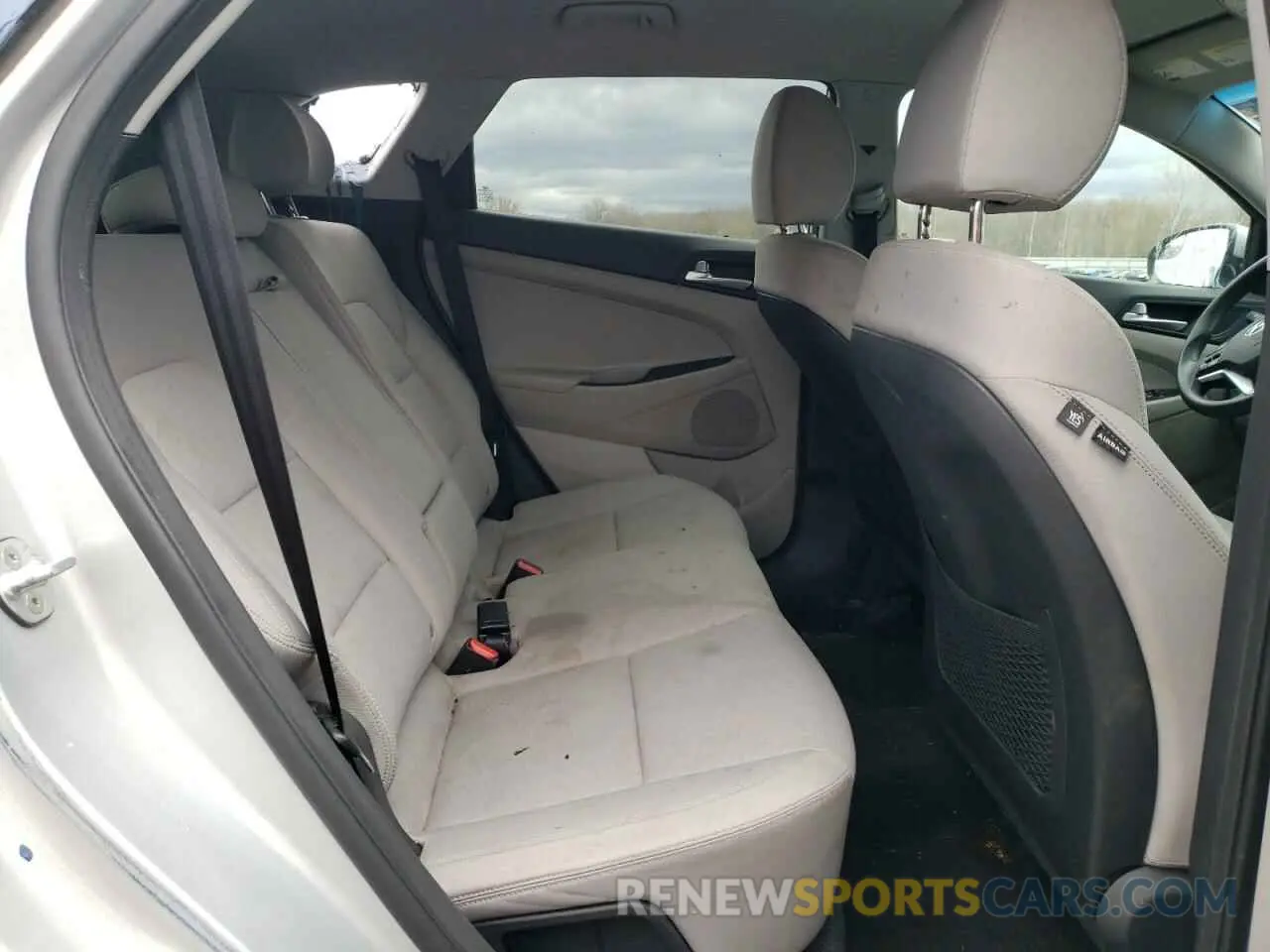 11 Photograph of a damaged car KM8J23A42KU874584 HYUNDAI TUCSON 2019