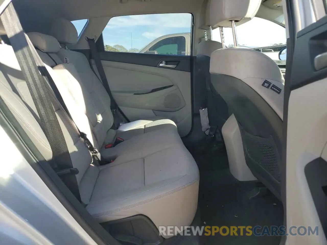 11 Photograph of a damaged car KM8J23A42KU886878 HYUNDAI TUCSON 2019