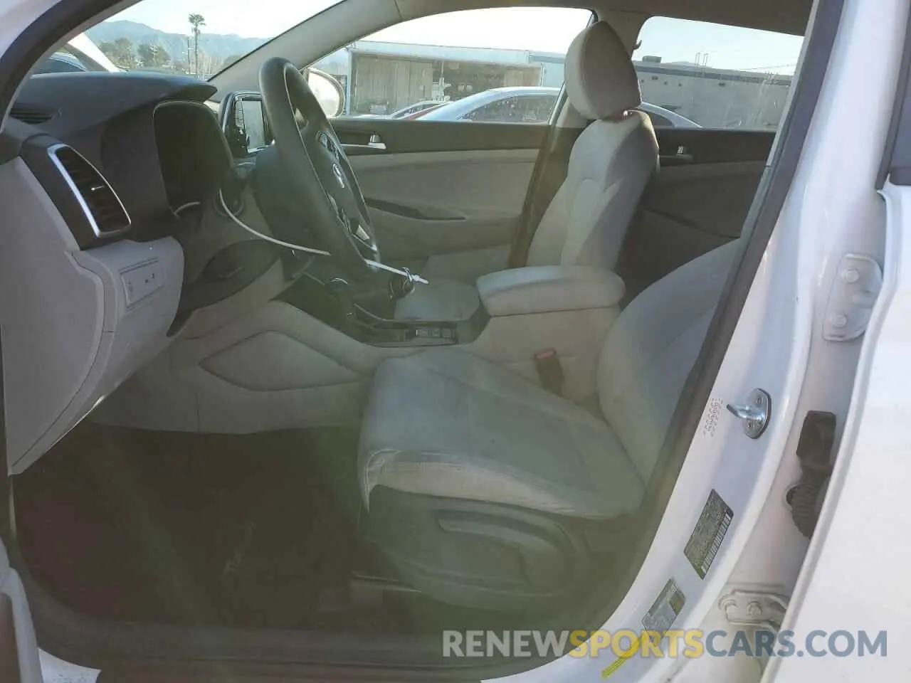 7 Фотография поврежденного автомобиля KM8J23A43KU016783 HYUNDAI TUCSON 2019