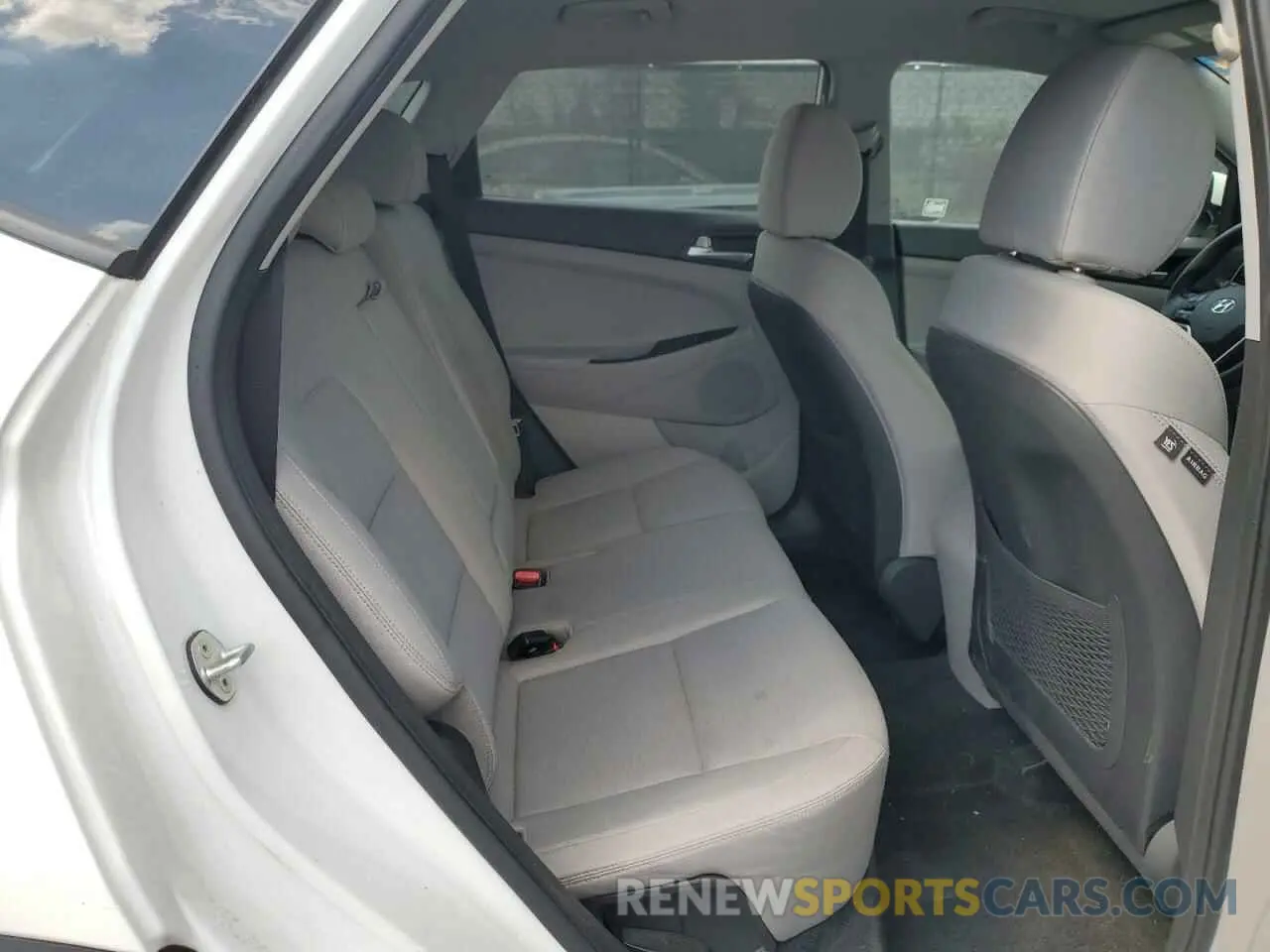 11 Photograph of a damaged car KM8J23A44KU872061 HYUNDAI TUCSON 2019