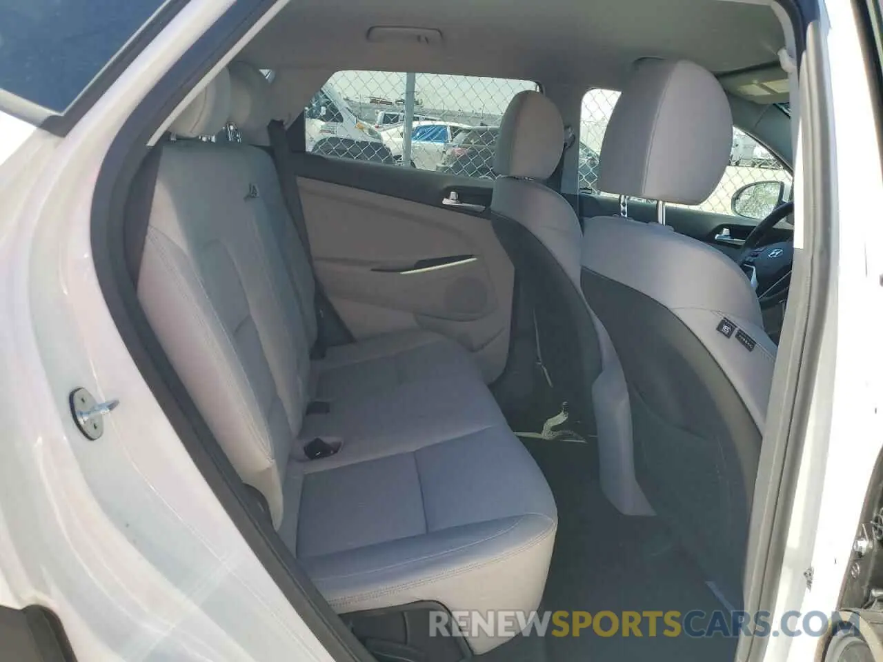 11 Photograph of a damaged car KM8J23A45KU028188 HYUNDAI TUCSON 2019