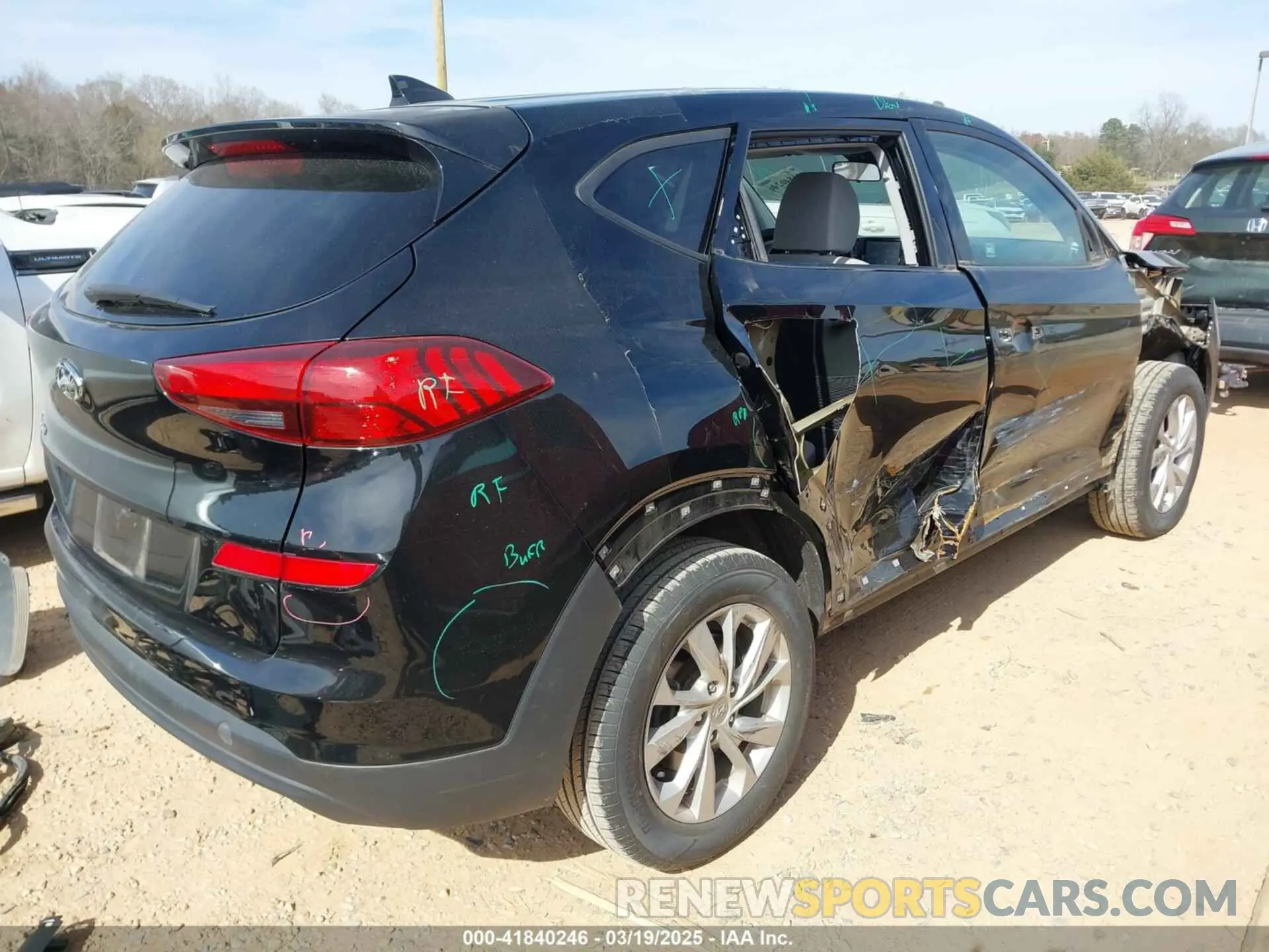 4 Фотография поврежденного автомобиля KM8J23A45KU921641 HYUNDAI TUCSON 2019