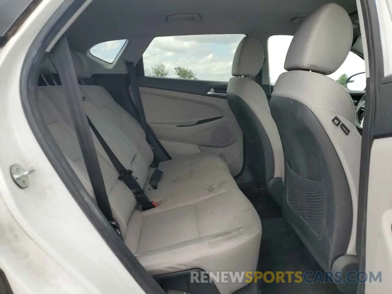 11 Photograph of a damaged car KM8J23A46KU892280 HYUNDAI TUCSON 2019