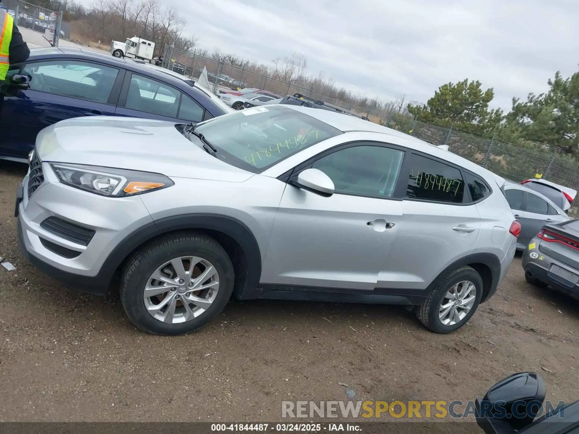 13 Фотография поврежденного автомобиля KM8J23A46KU902032 HYUNDAI TUCSON 2019