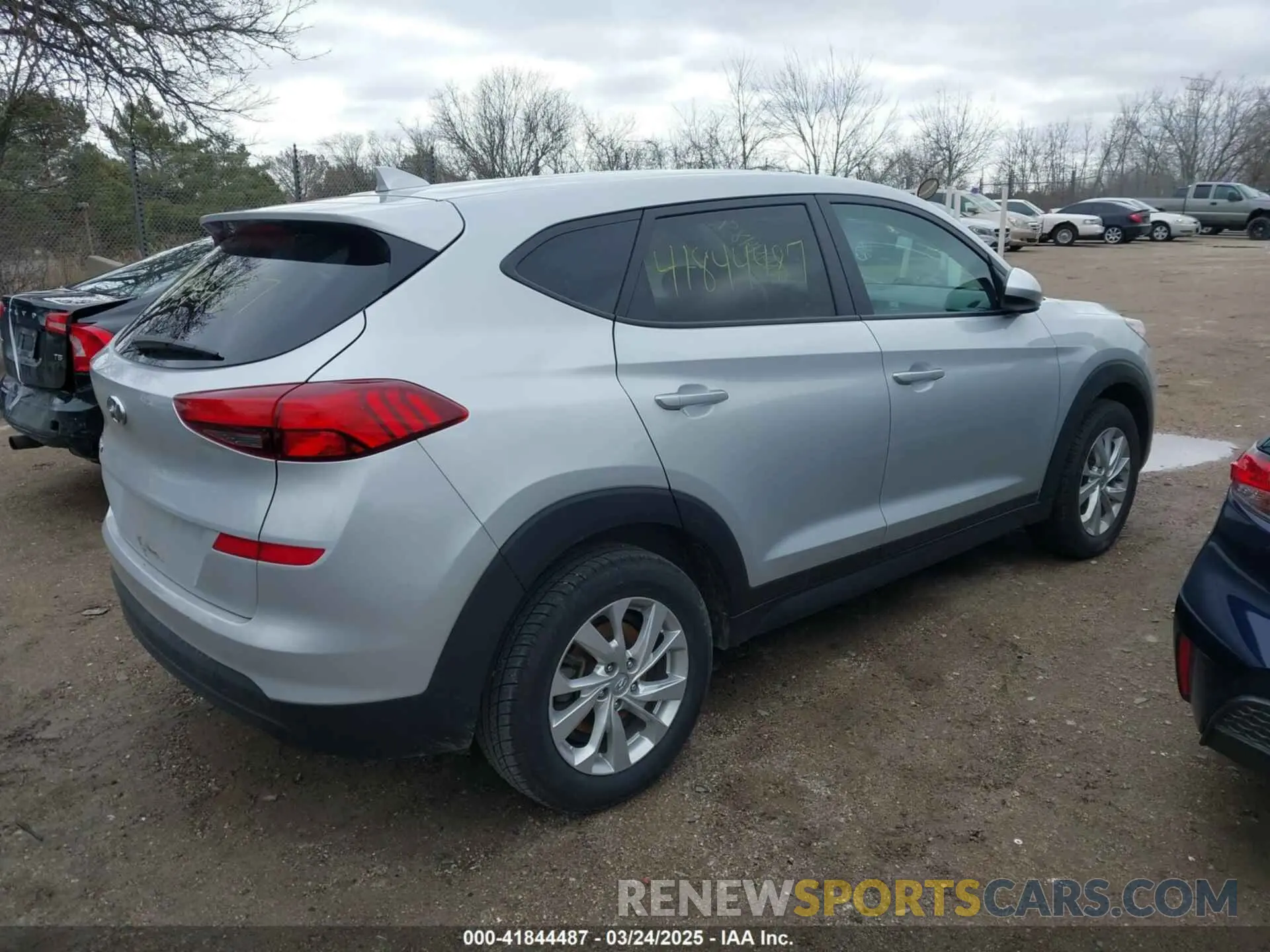 4 Фотография поврежденного автомобиля KM8J23A46KU902032 HYUNDAI TUCSON 2019