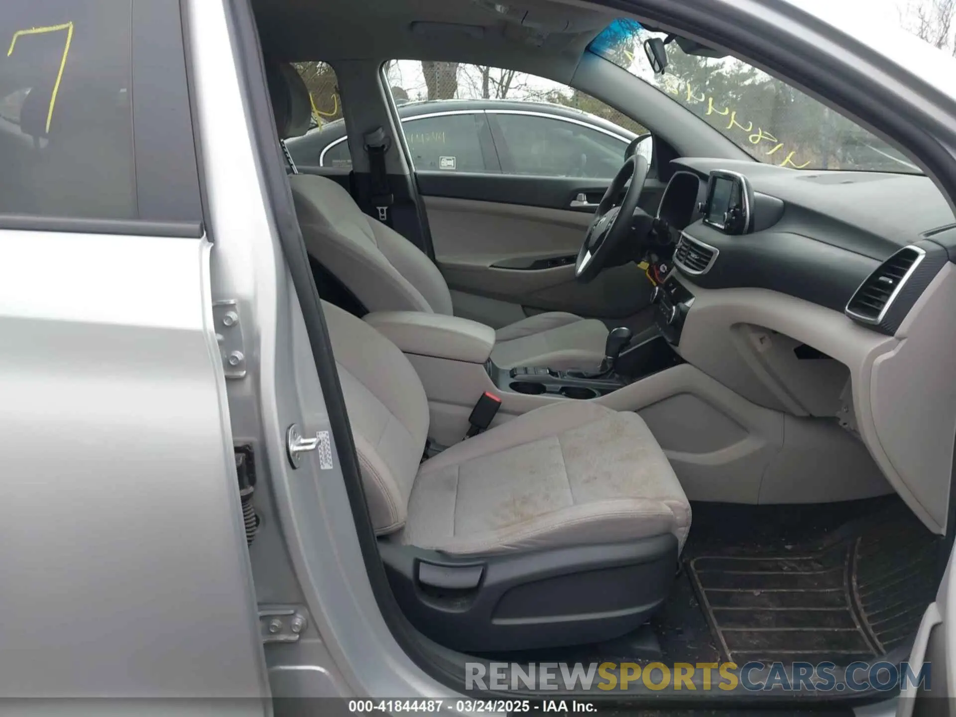 5 Фотография поврежденного автомобиля KM8J23A46KU902032 HYUNDAI TUCSON 2019