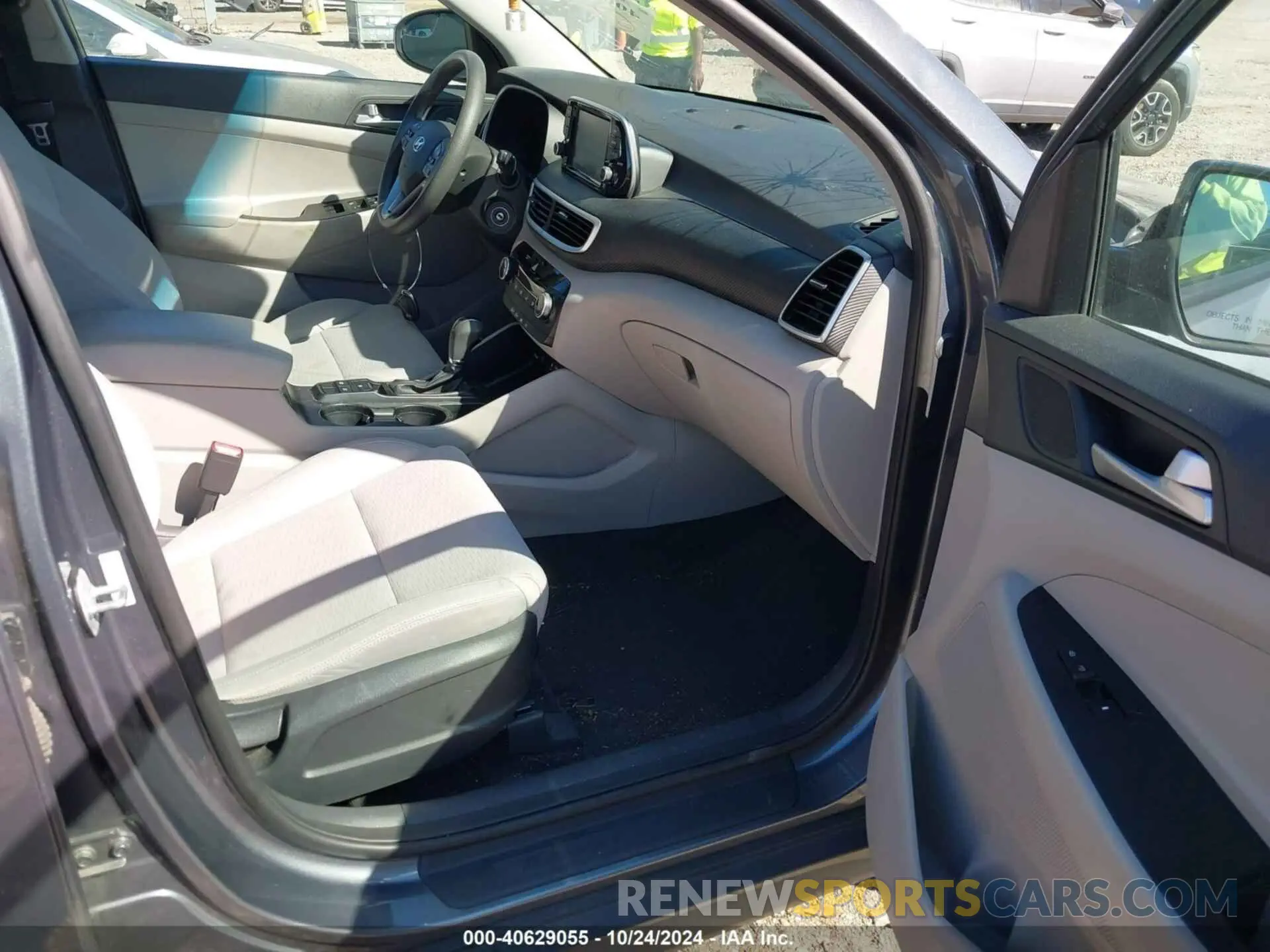 5 Photograph of a damaged car KM8J23A47KU933256 HYUNDAI TUCSON 2019