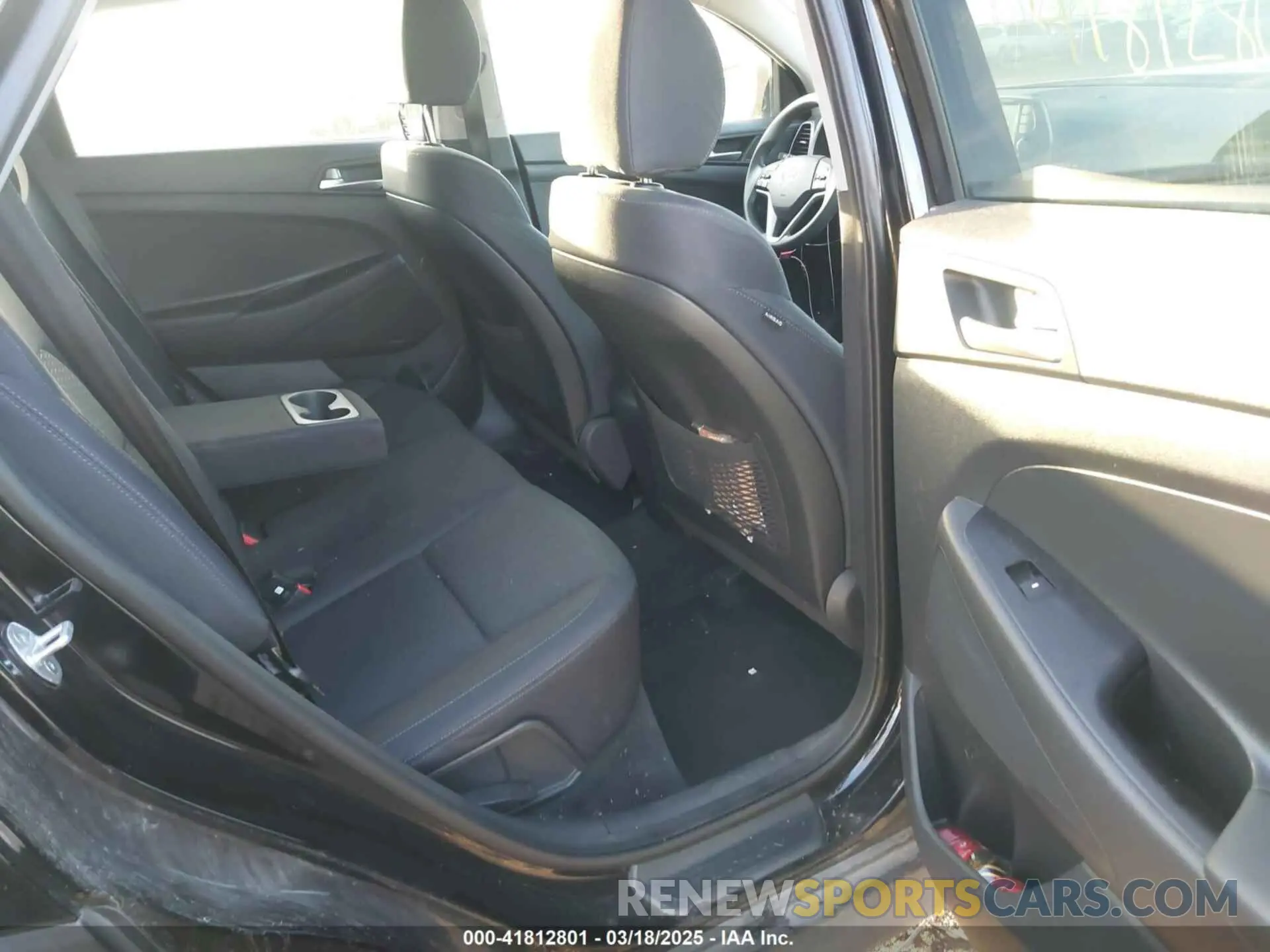 8 Фотография поврежденного автомобиля KM8J23A48KU874184 HYUNDAI TUCSON 2019
